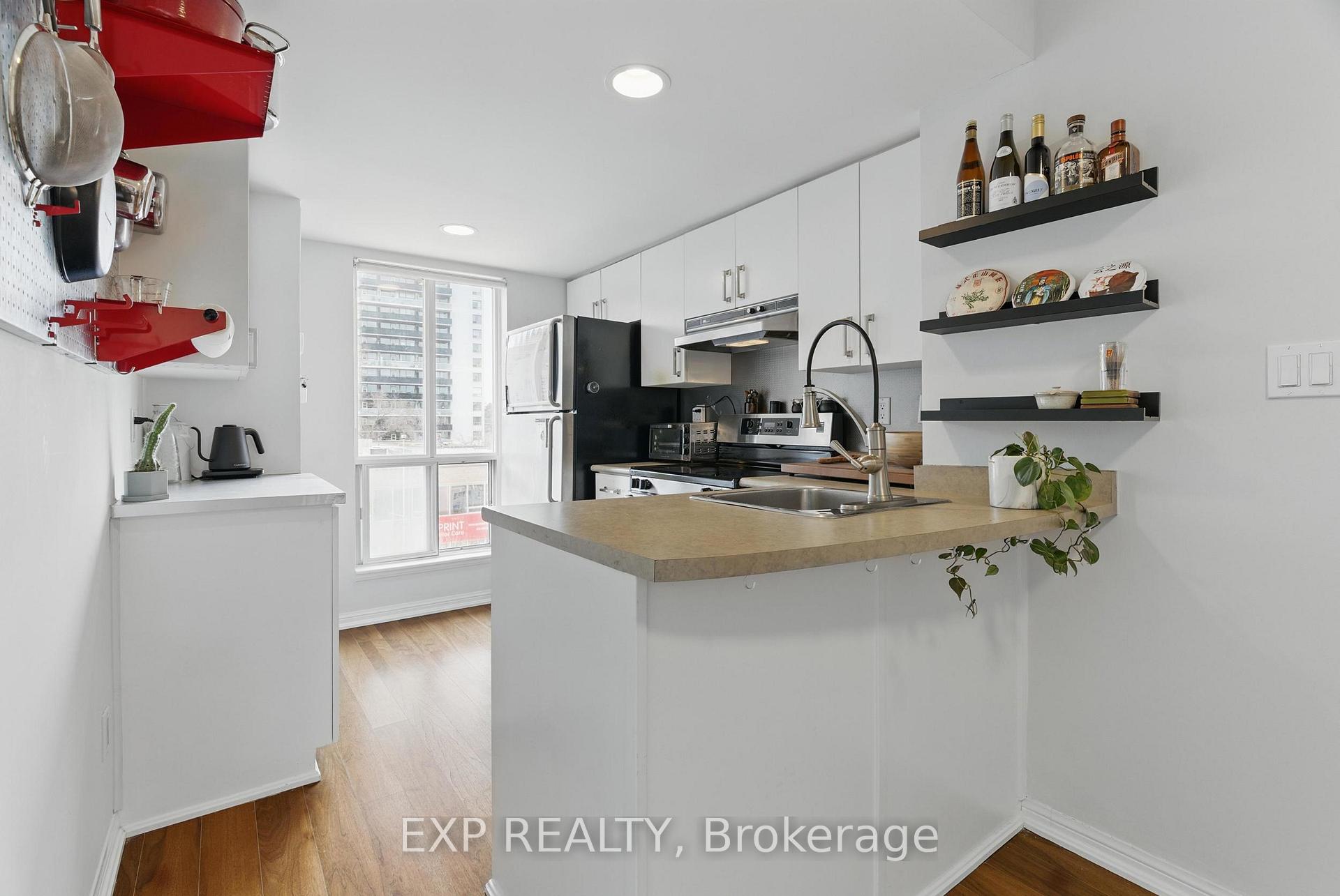 Photo 5 of Unit 449, 139 Merton Street, Toronto, Mount Pleasant West — HOMEH