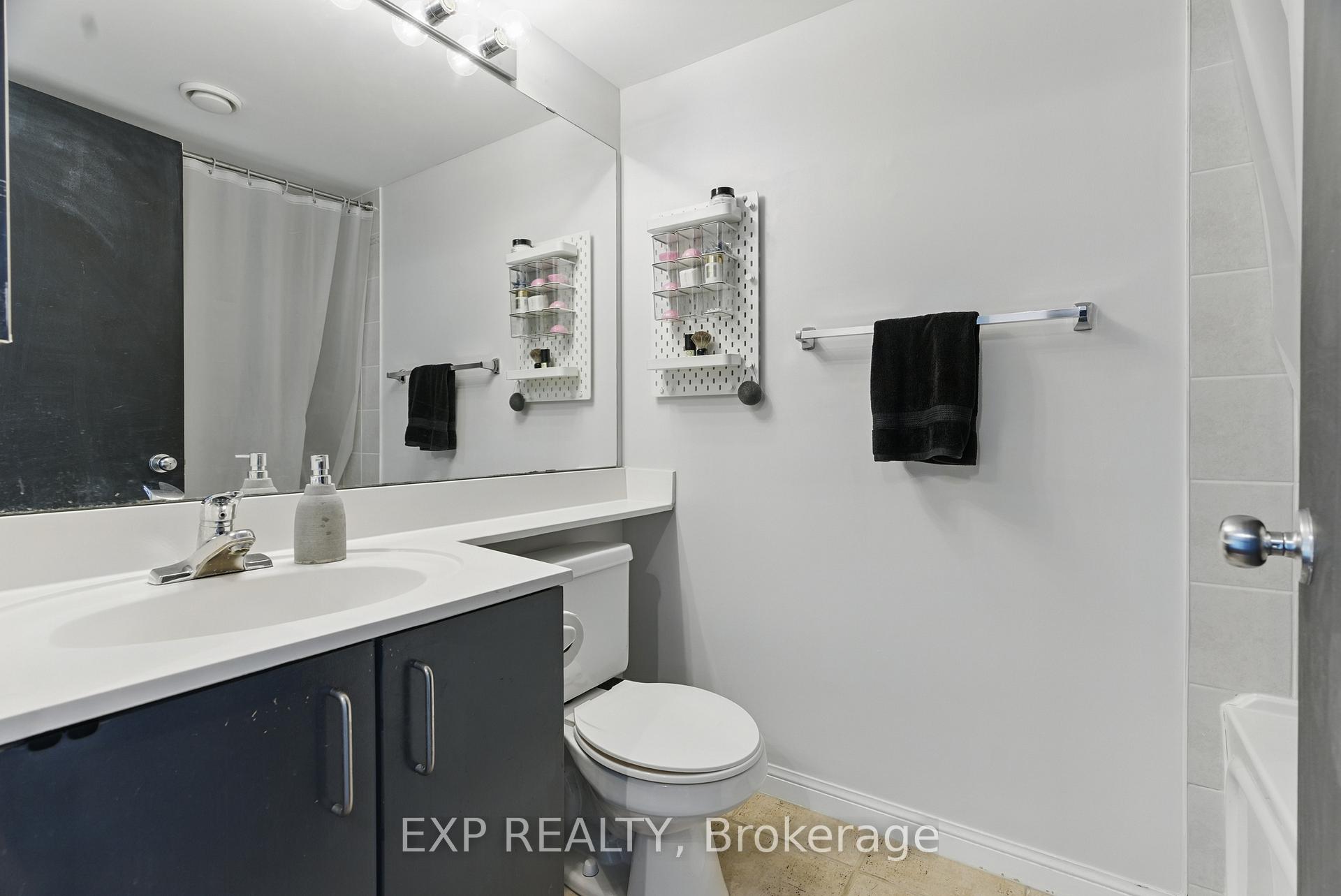 Photo 9 of Unit 449, 139 Merton Street, Toronto, Mount Pleasant West — HOMEH
