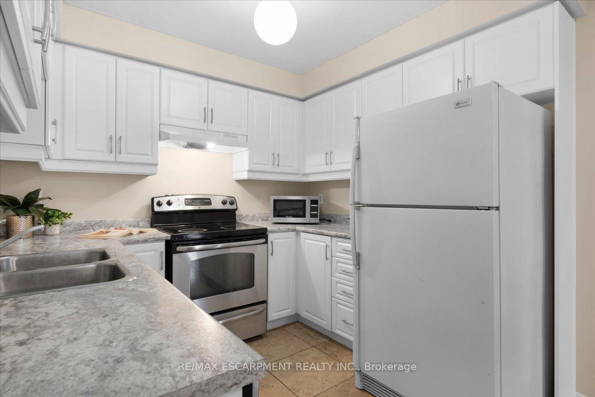 Photo 14 of Unit 58, 11 Pirie Drive, Hamilton, Dundas — HOMEH