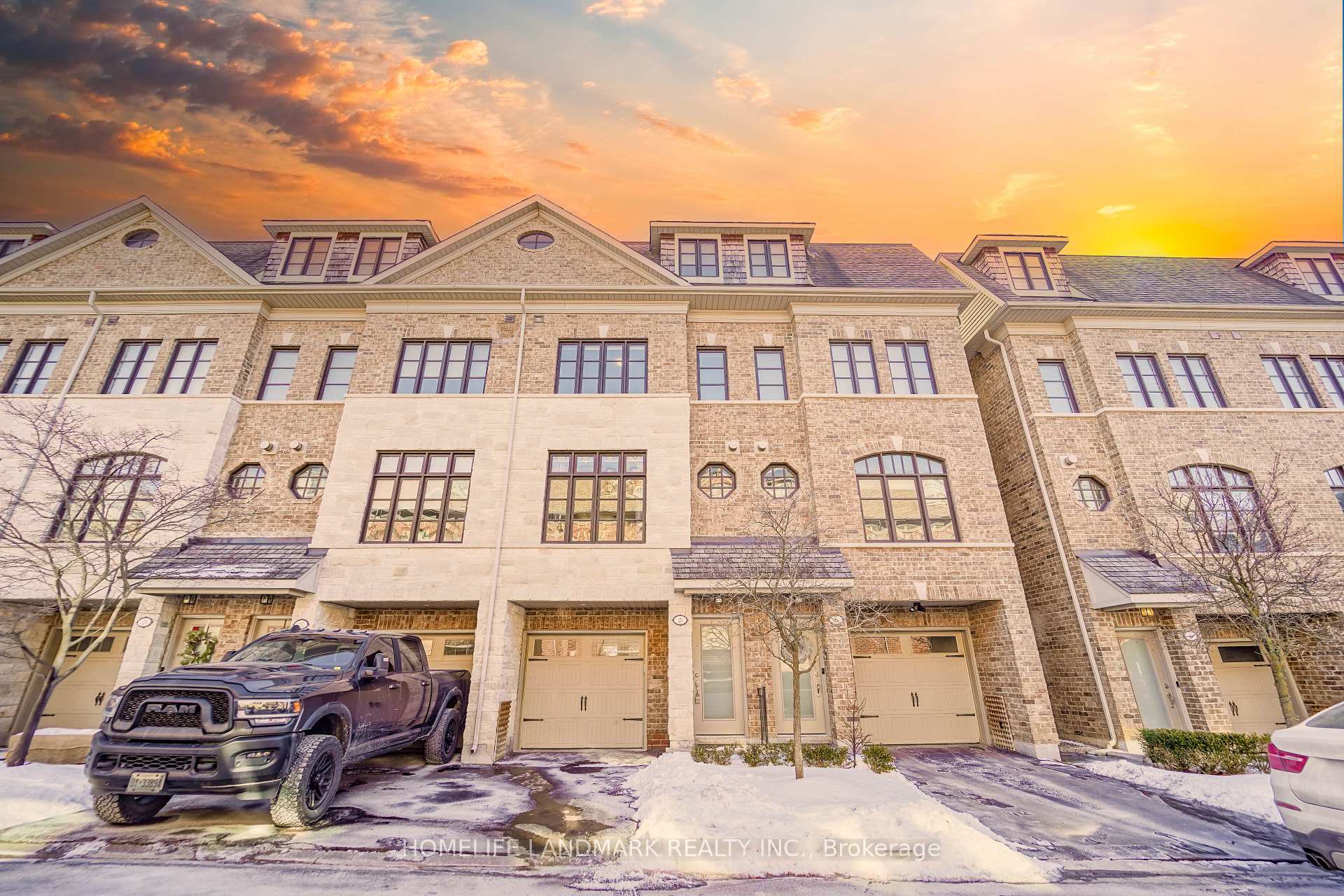 Front of 25 Powseland Crescent
