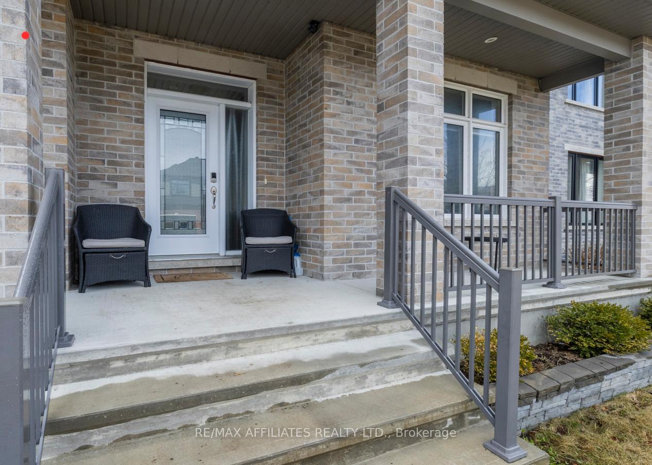 Photo 2 of 17 Dulmage Crescent, Carleton Place — HOMEH