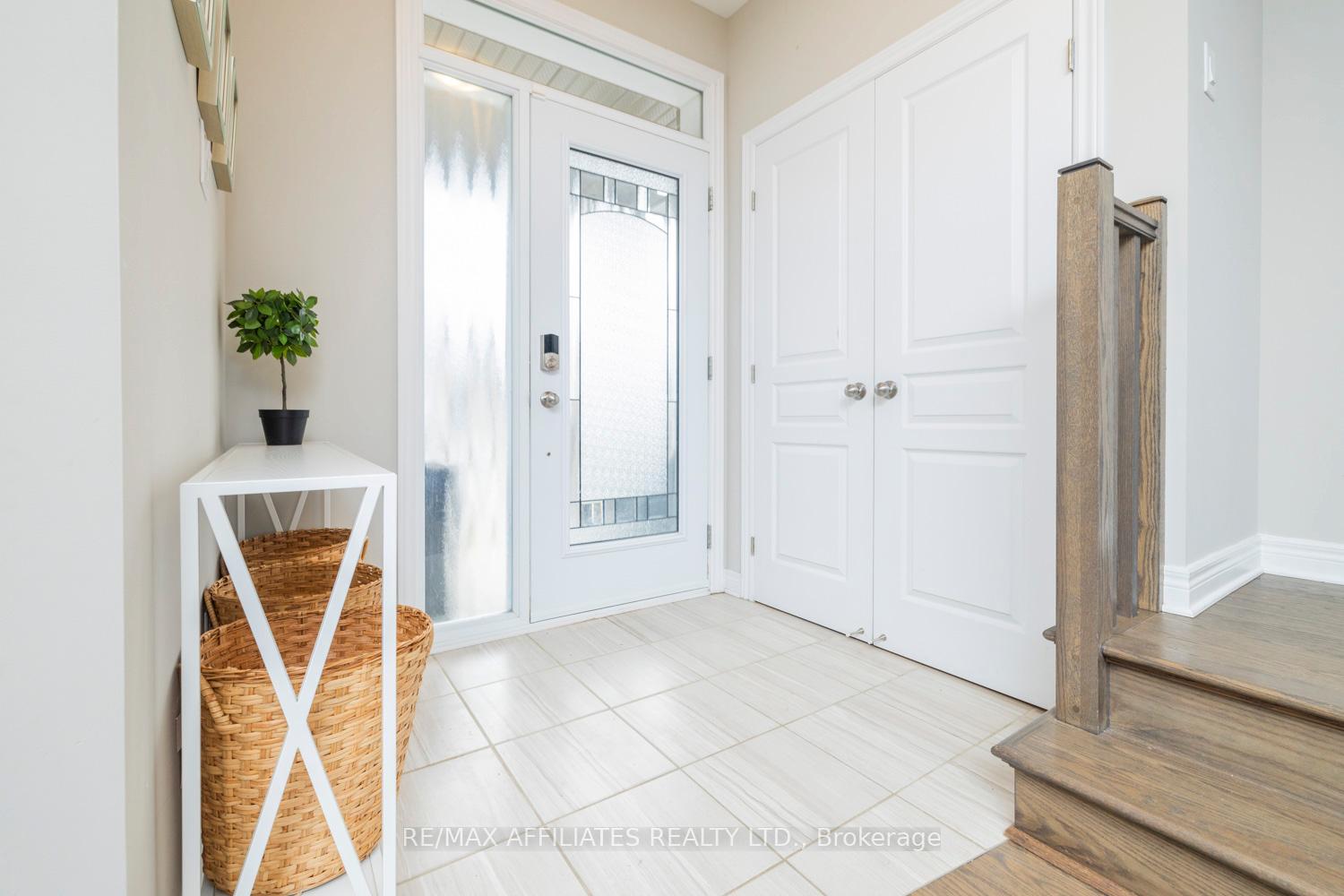 Photo 3 of 17 Dulmage Crescent, Carleton Place — HOMEH