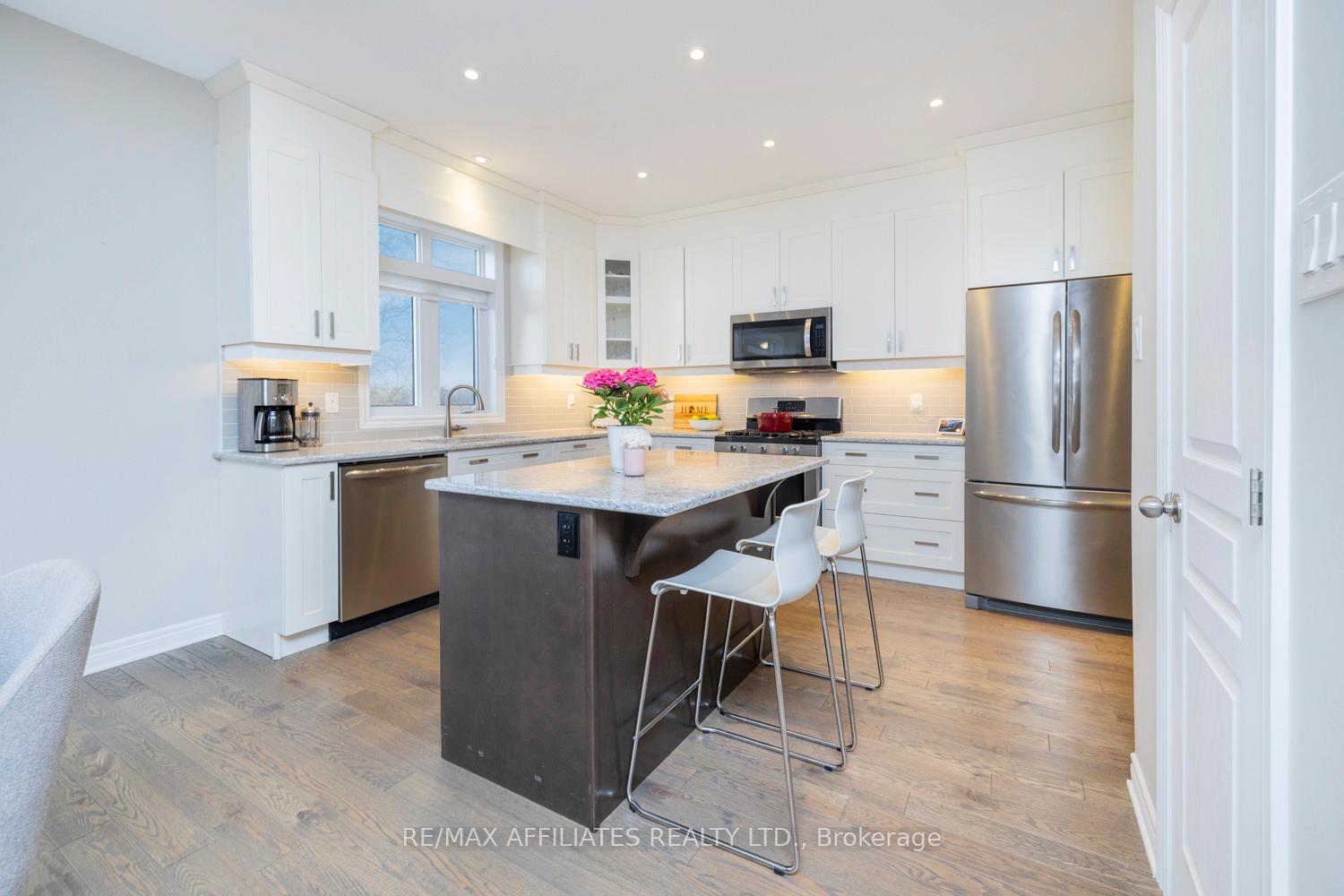 Photo 11 of 17 Dulmage Crescent, Carleton Place — HOMEH