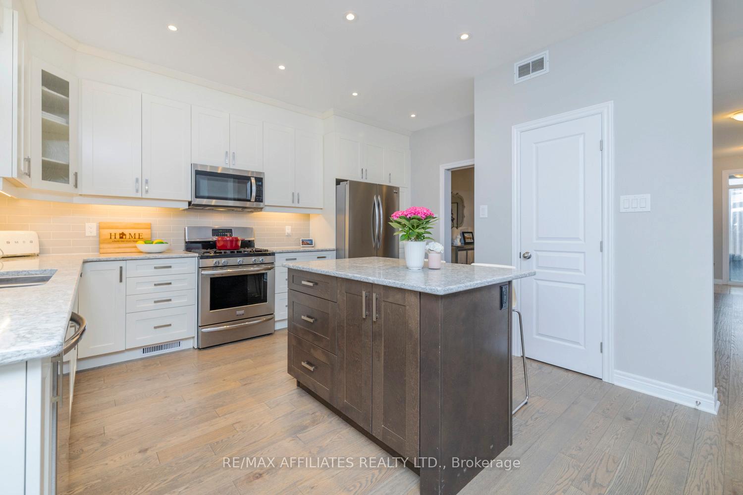 Photo 14 of 17 Dulmage Crescent, Carleton Place — HOMEH