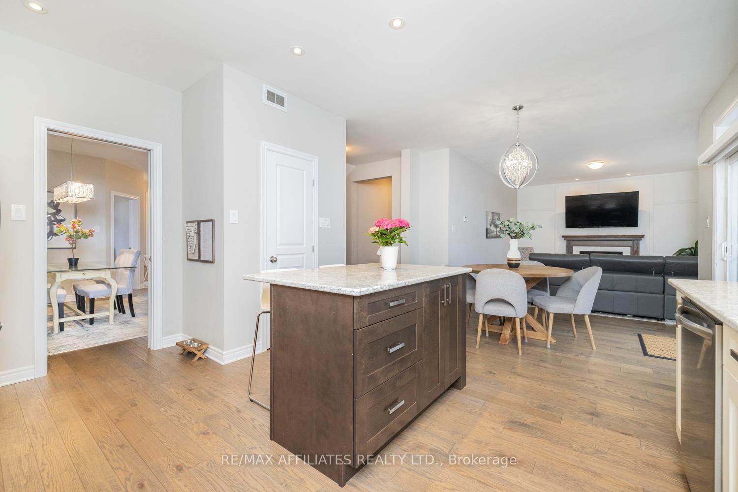Photo 15 of 17 Dulmage Crescent, Carleton Place — HOMEH