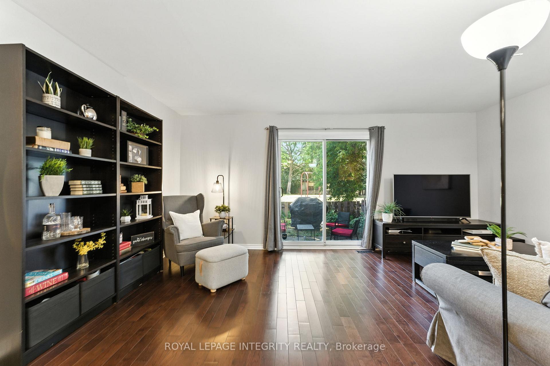 Photo 8 of 1 Baneberry Crescent, Ottawa, Kanata - Glencairn/Hazeldean — HOMEH