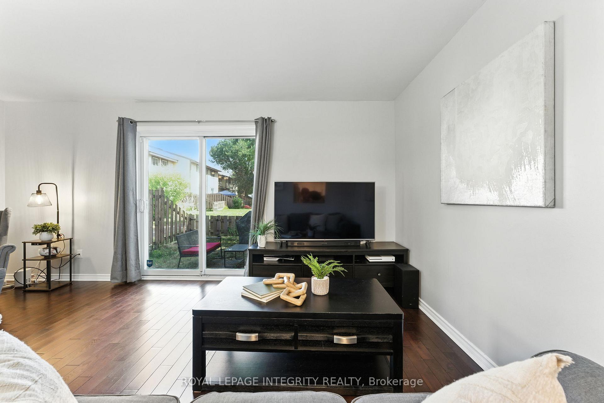 Photo 14 of 1 Baneberry Crescent, Ottawa, Kanata - Glencairn/Hazeldean — HOMEH