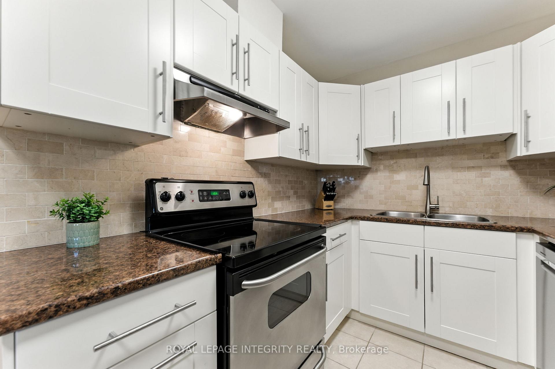 Photo 19 of 1 Baneberry Crescent, Ottawa, Kanata - Glencairn/Hazeldean — HOMEH
