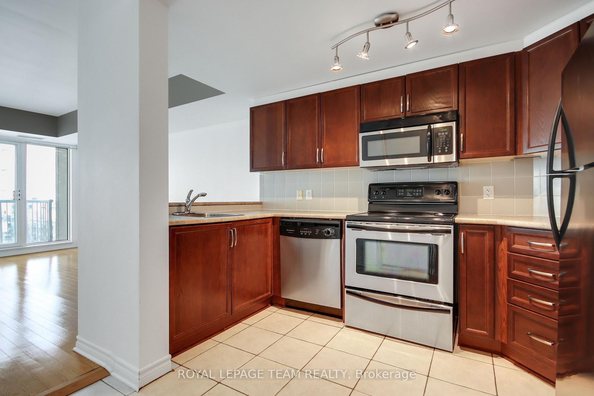 Photo 9 of Unit 1609, 200 Rideau Street, Ottawa, Sandy Hill — HOMEH