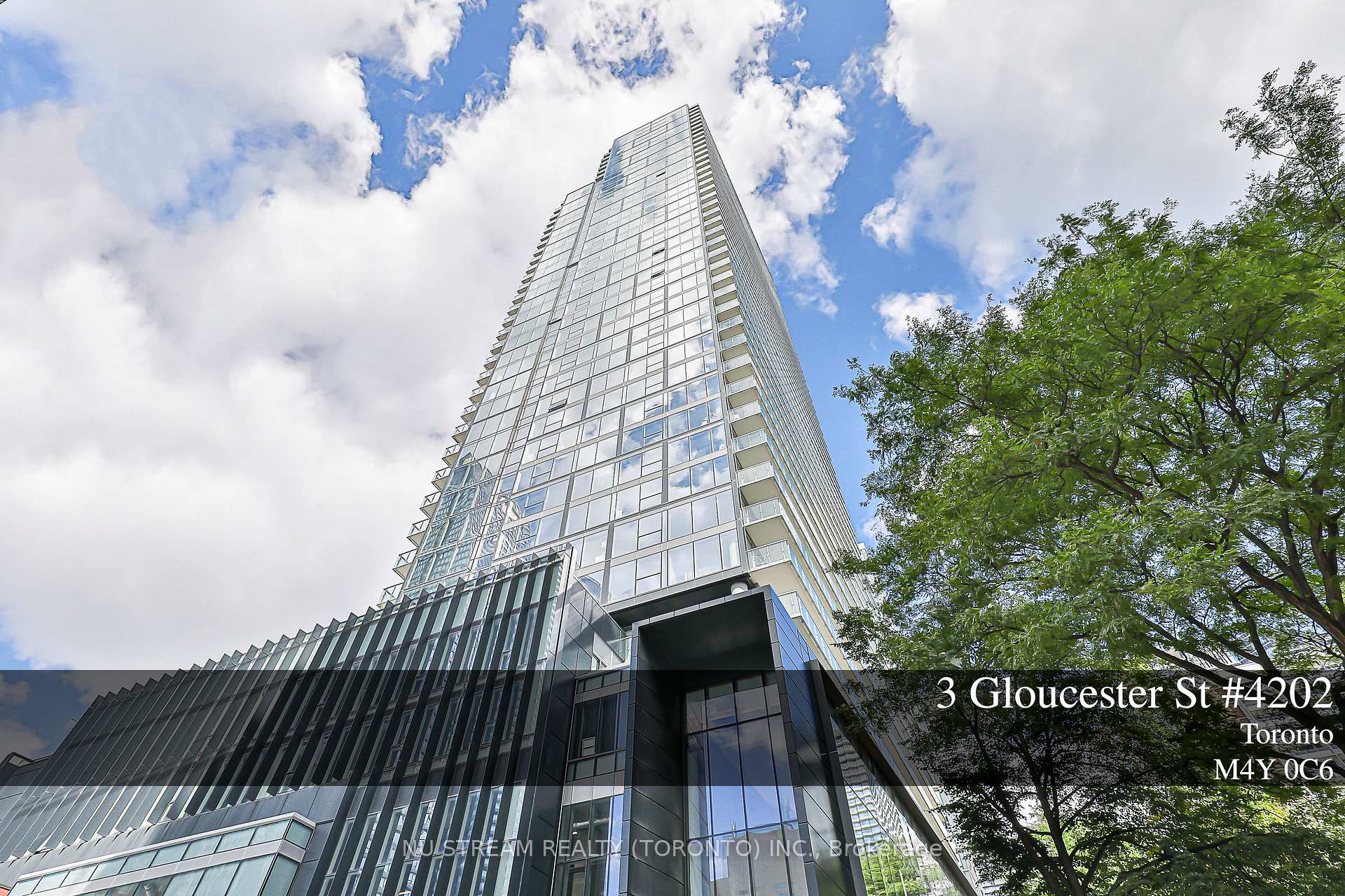 Front of Unit 4202, 3 Gloucester Street