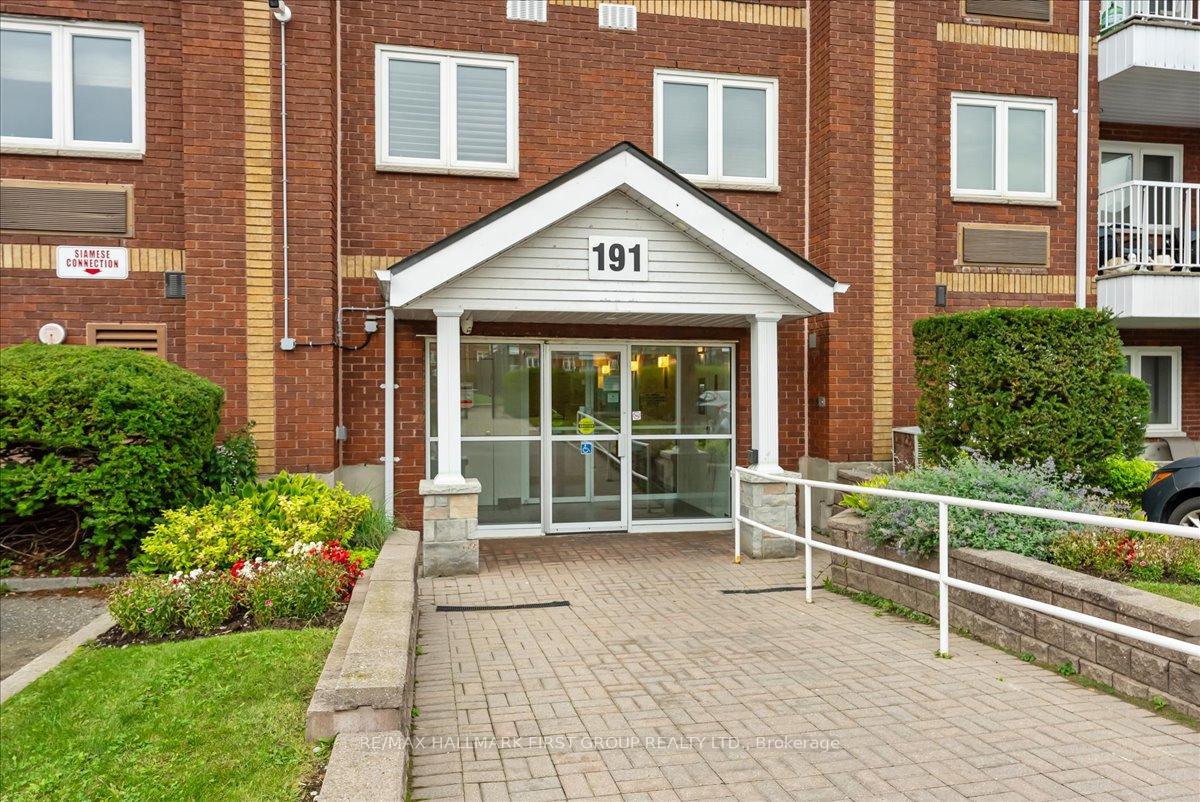 Photo 4 of Unit 216, 191 Lake Driveway, Ajax, South West — HOMEH