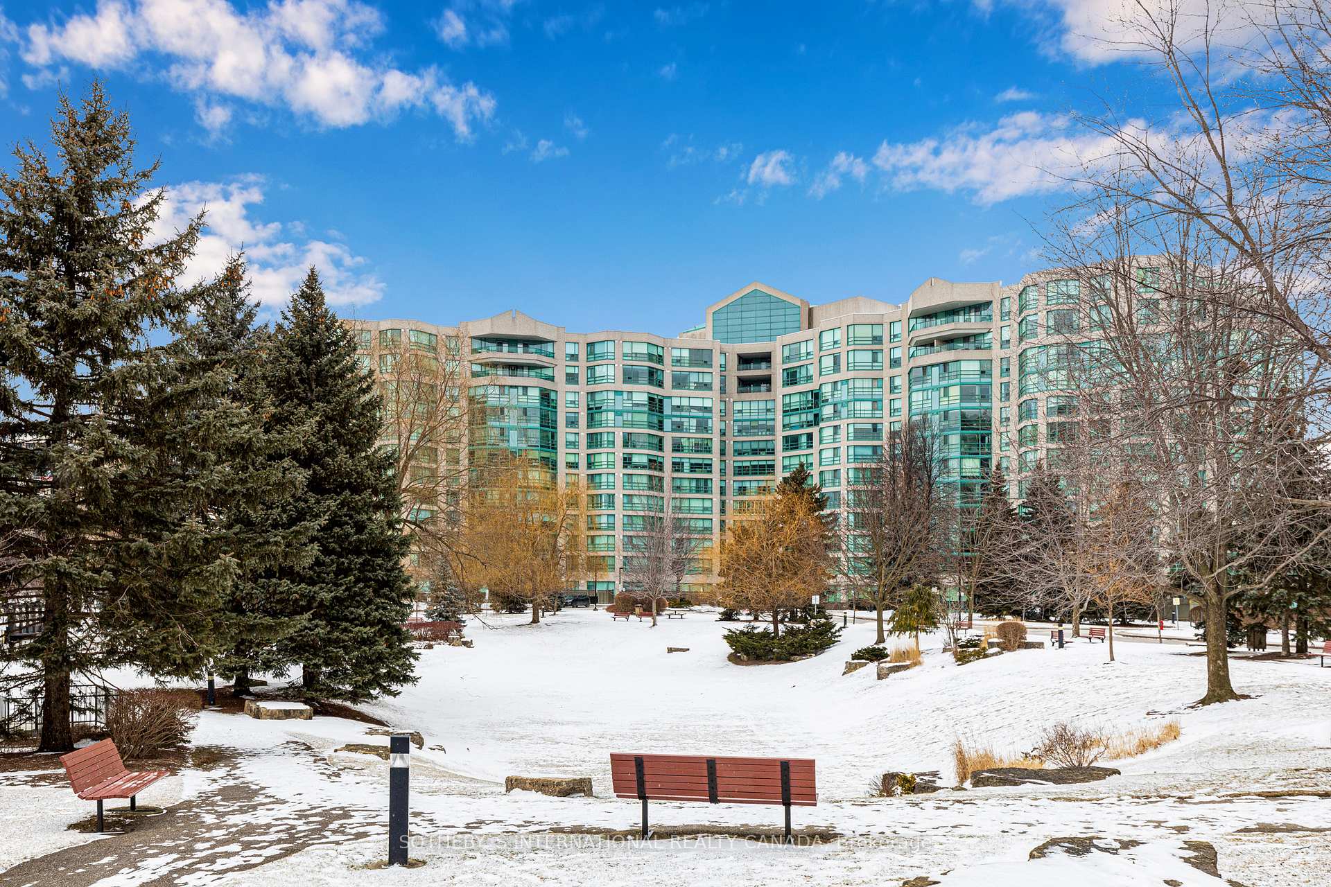 Photo 2 of Unit 215, 7905 Bayview Avenue, Markham, Aileen-Willowbrook — HOMEH