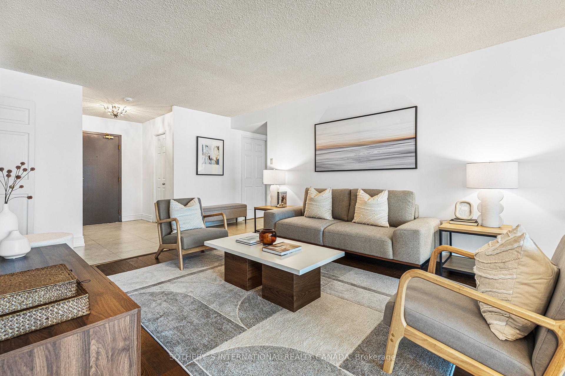 Photo 5 of Unit 215, 7905 Bayview Avenue, Markham, Aileen-Willowbrook — HOMEH