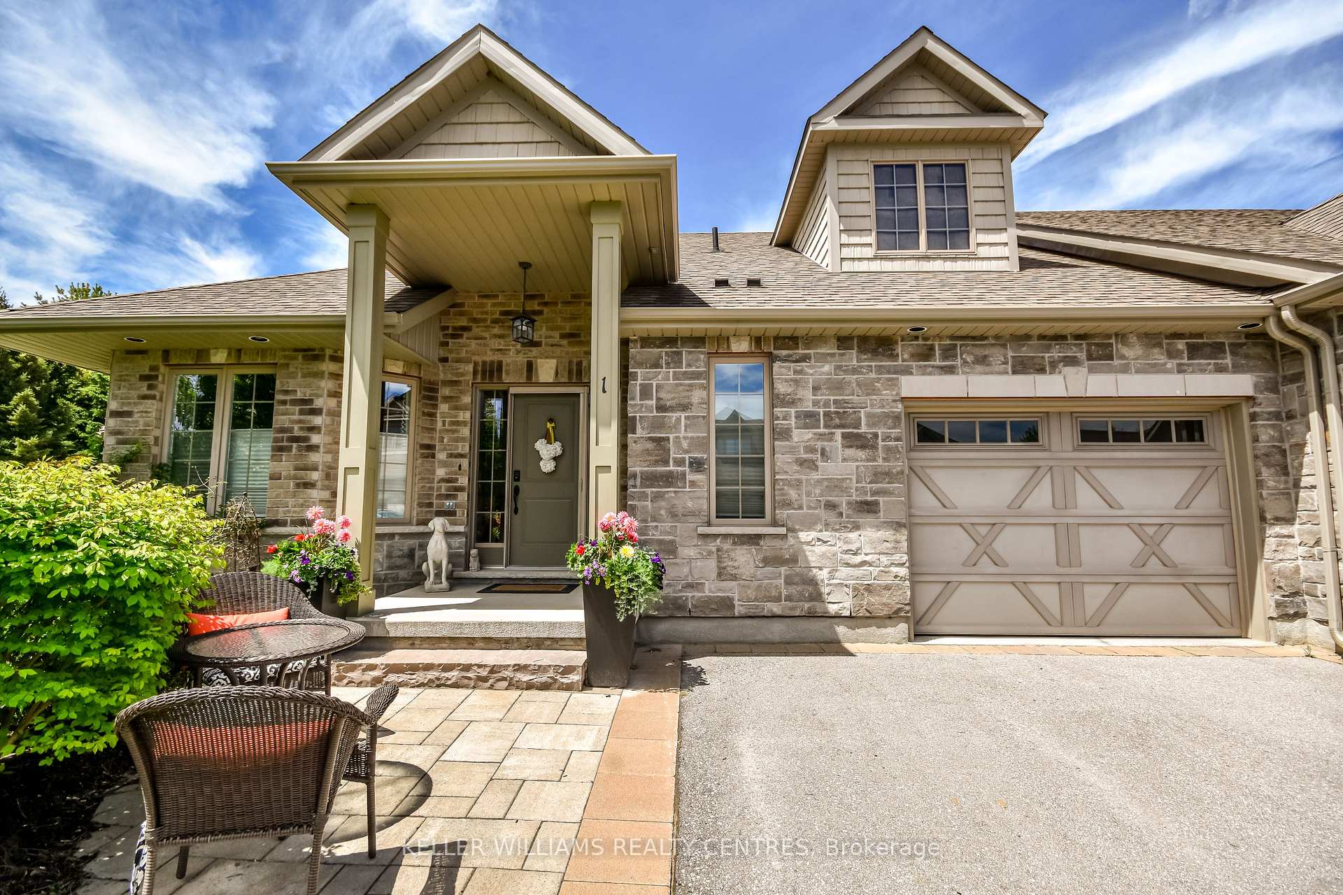 Front of Unit 1, 10 Reddington Drive