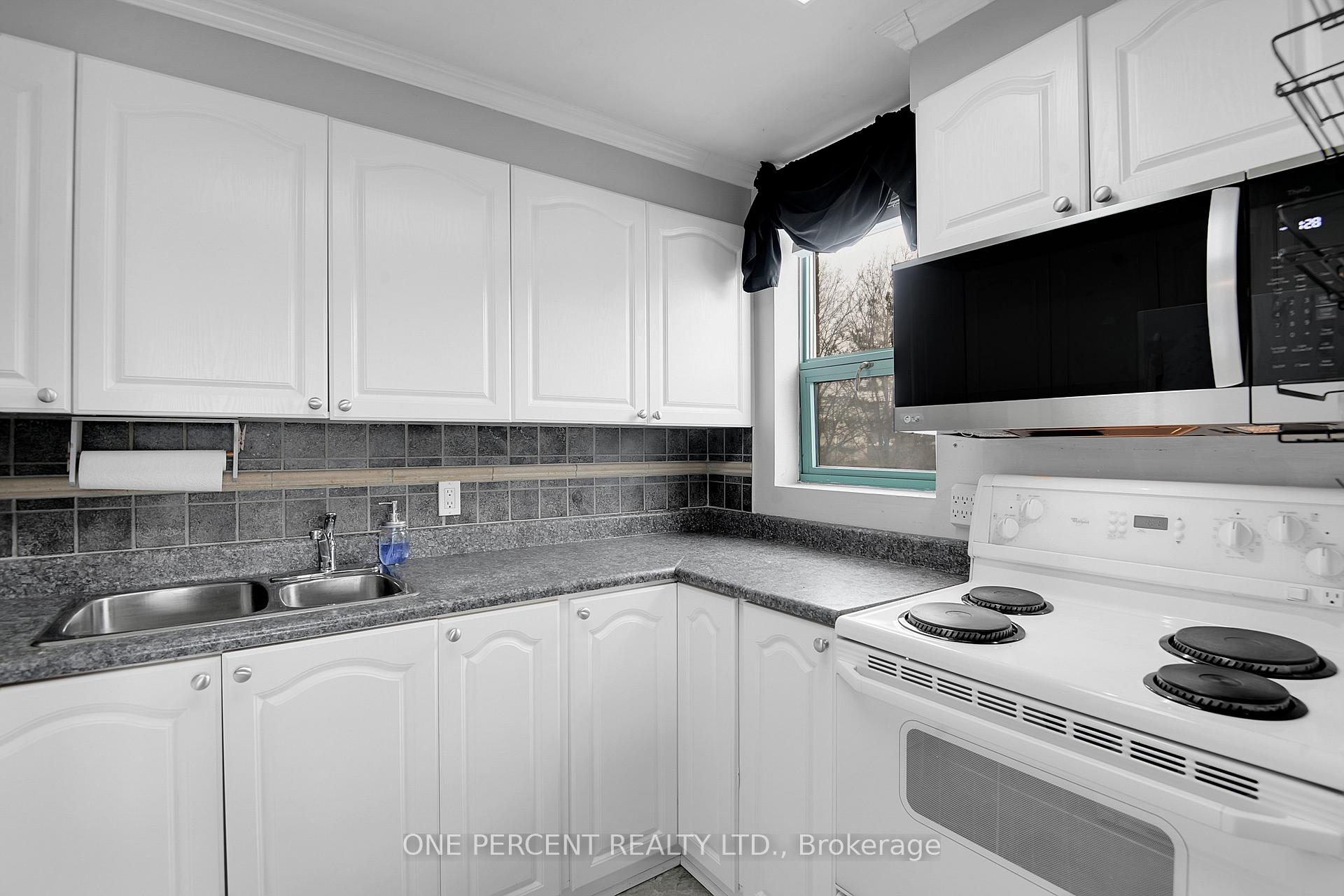Photo 15 of Unit 204, 1440 Heron Road, Ottawa, Heron Gate — HOMEH