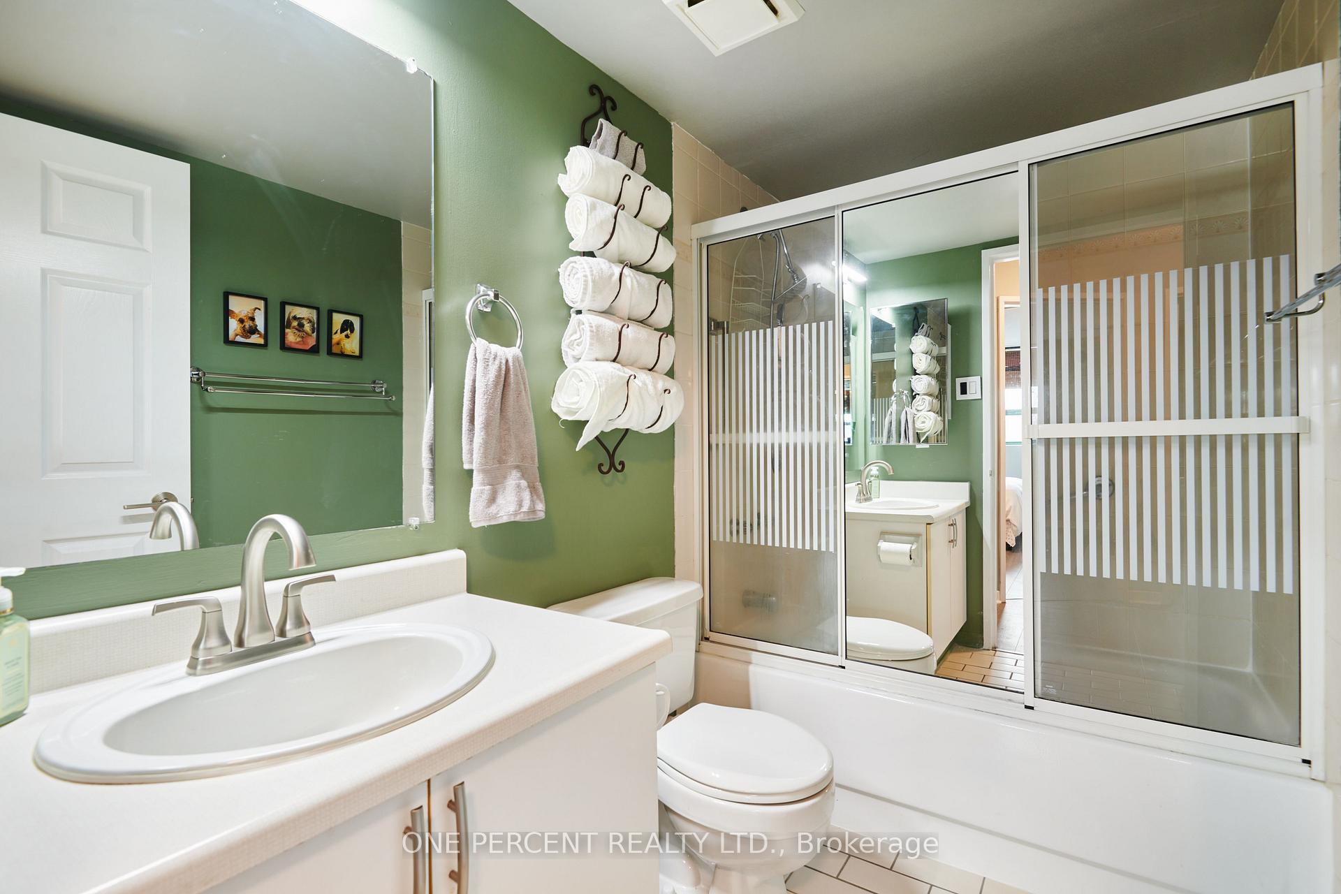 Photo 26 of Unit 204, 1440 Heron Road, Ottawa, Heron Gate — HOMEH