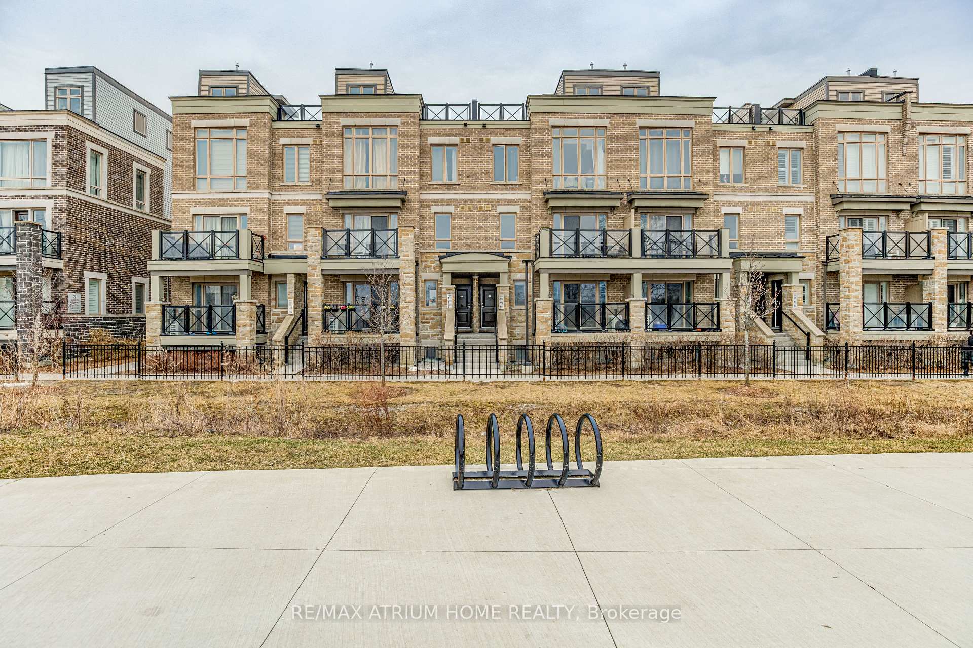 Photo 6 of Unit 220, 10 Dunsheath Way, Markham, Cornell — HOMEH