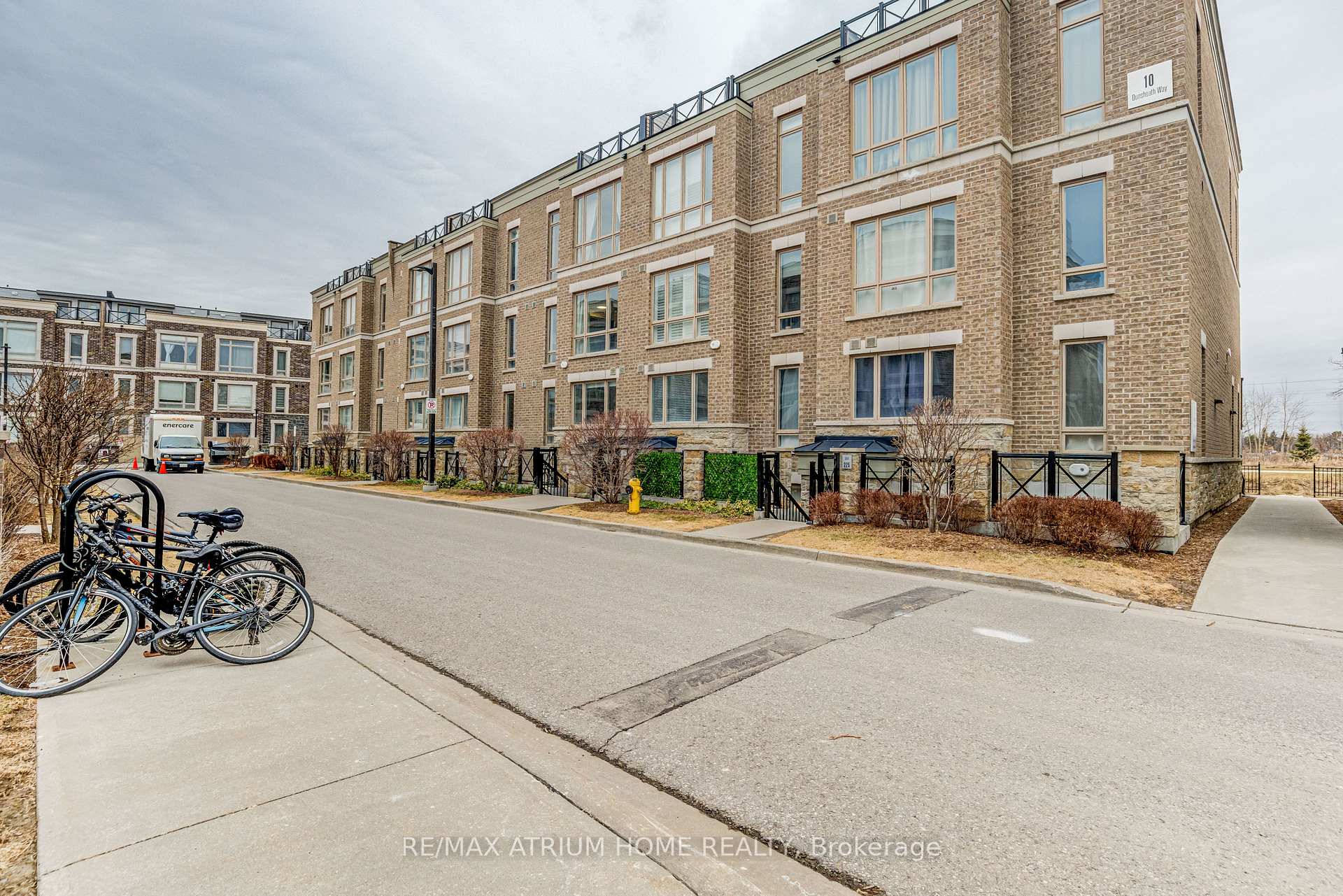 Photo 8 of Unit 220, 10 Dunsheath Way, Markham, Cornell — HOMEH