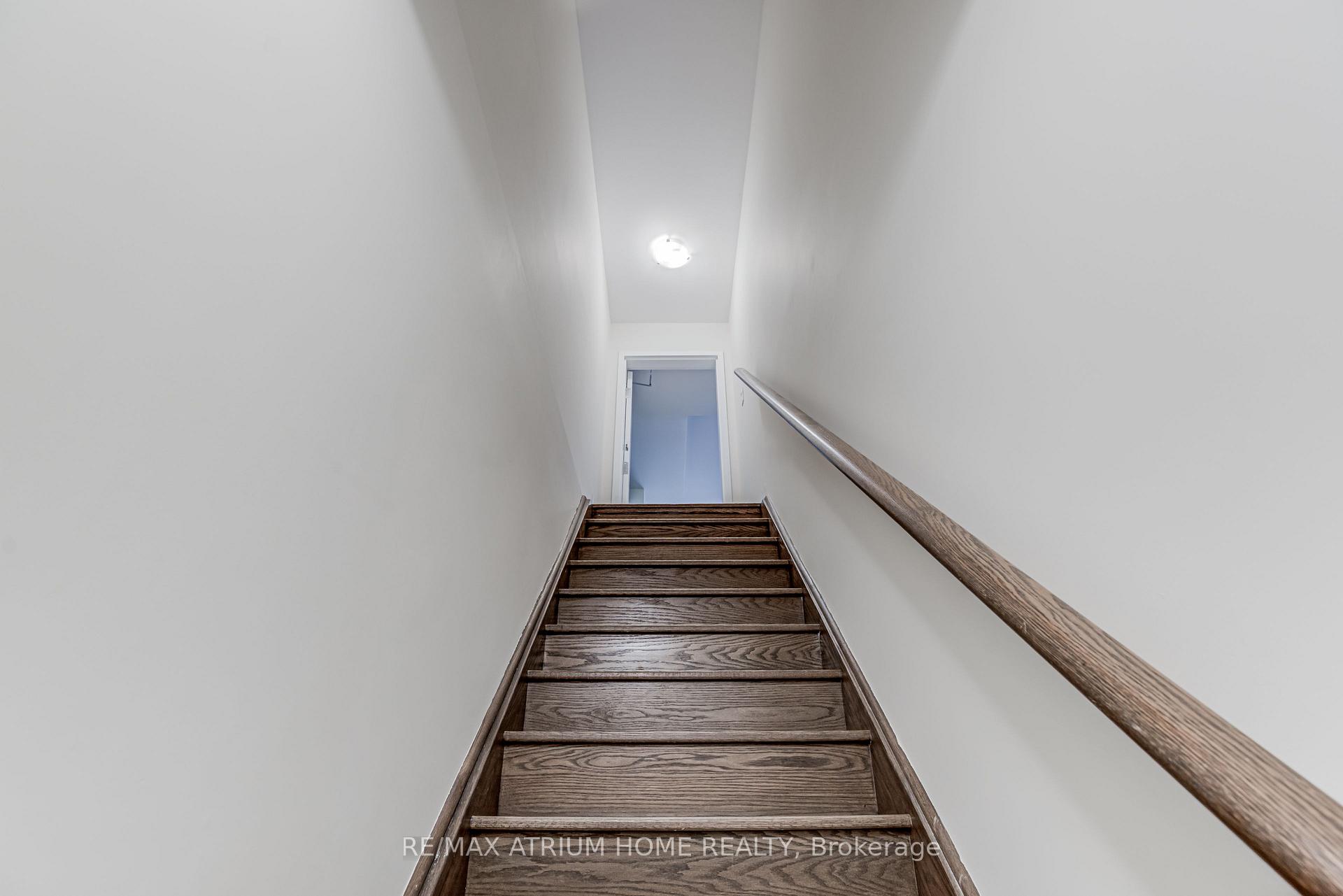 Photo 10 of Unit 220, 10 Dunsheath Way, Markham, Cornell — HOMEH