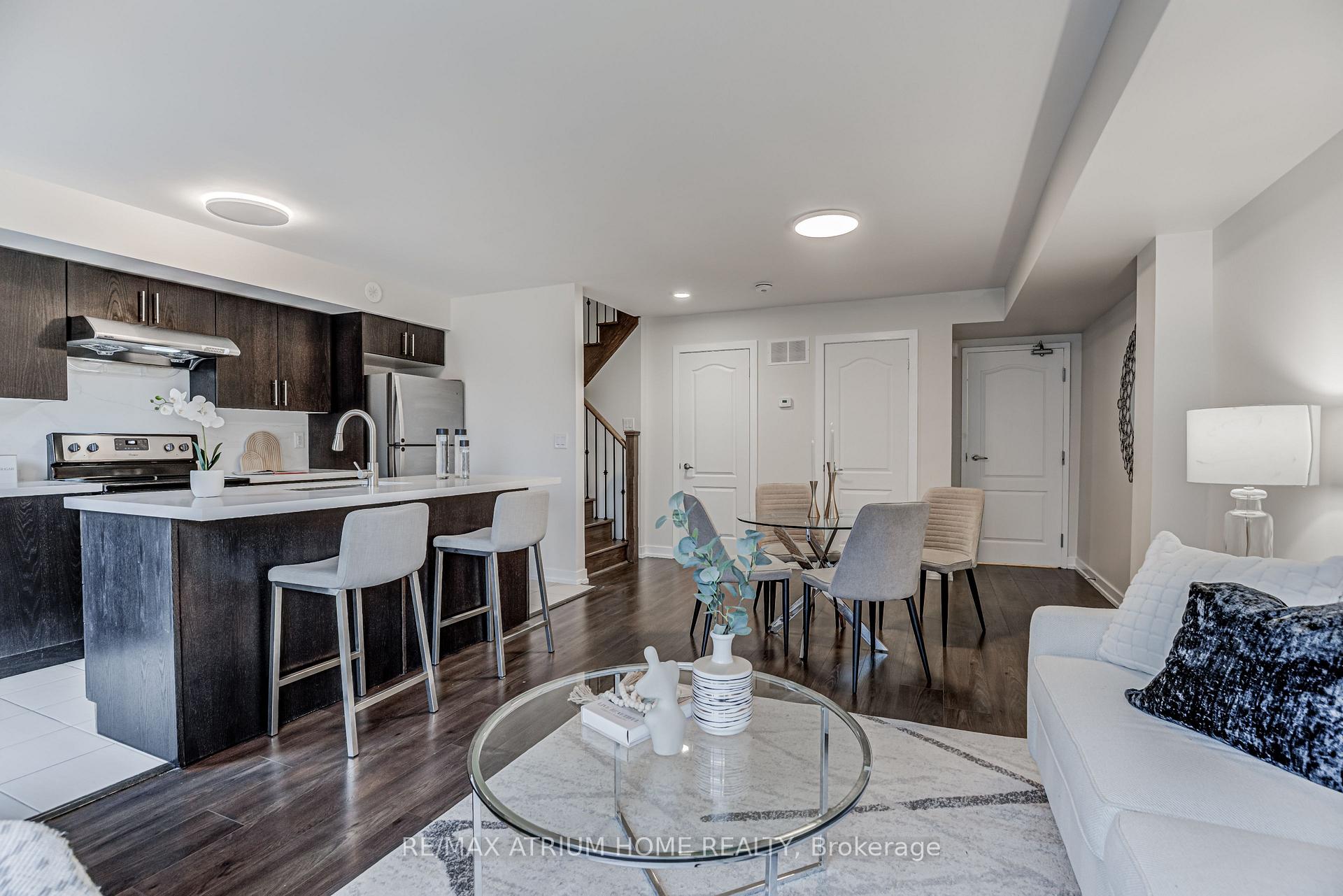 Photo 21 of Unit 220, 10 Dunsheath Way, Markham, Cornell — HOMEH