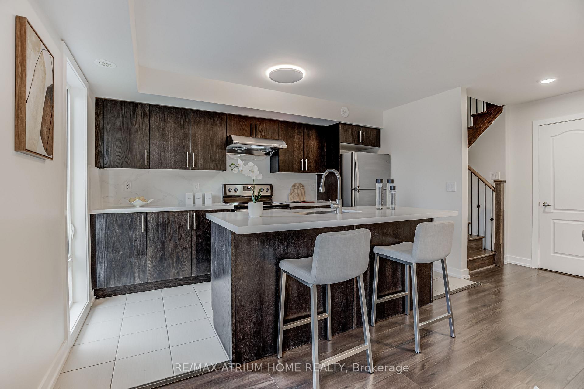 Photo 23 of Unit 220, 10 Dunsheath Way, Markham, Cornell — HOMEH