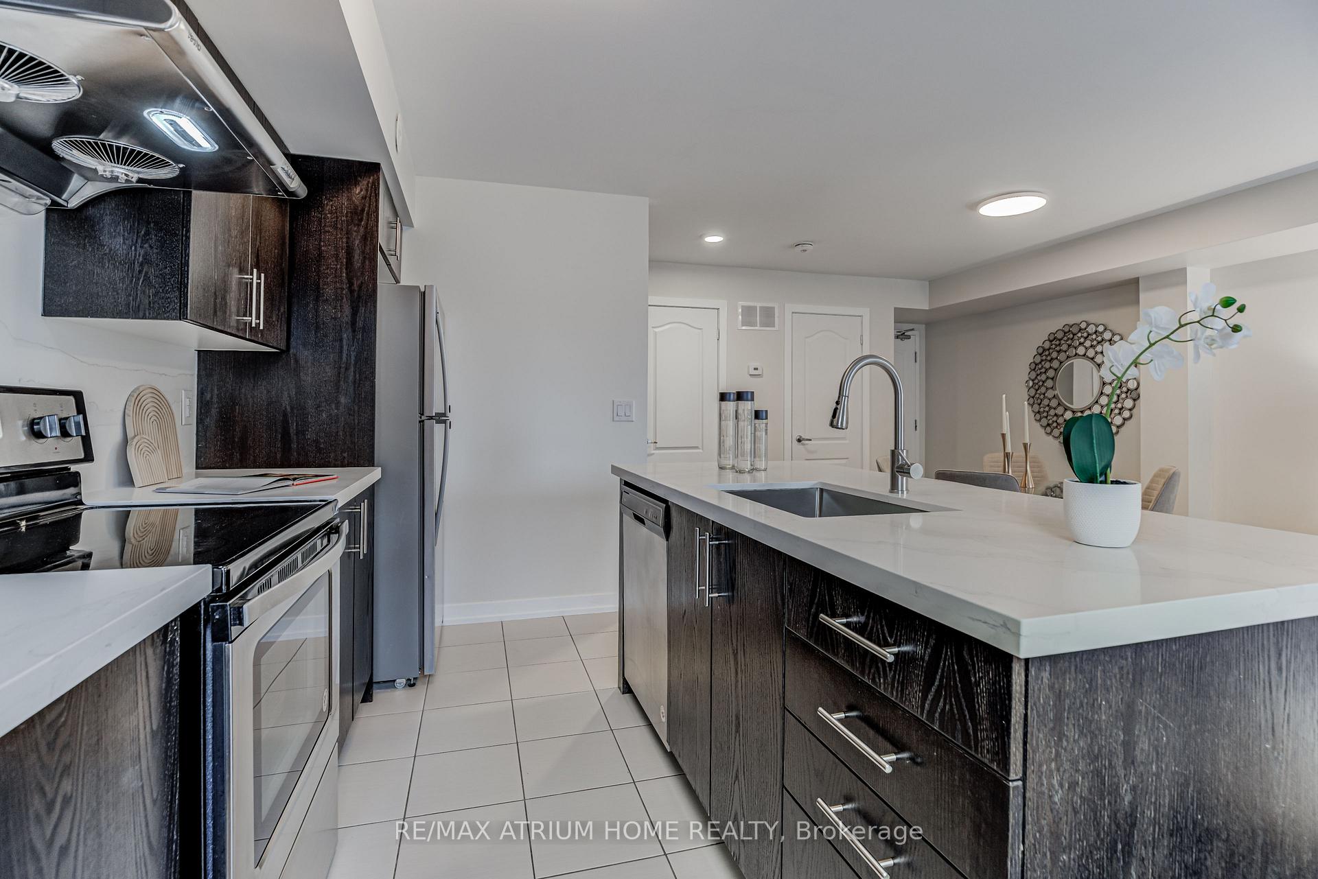 Photo 26 of Unit 220, 10 Dunsheath Way, Markham, Cornell — HOMEH