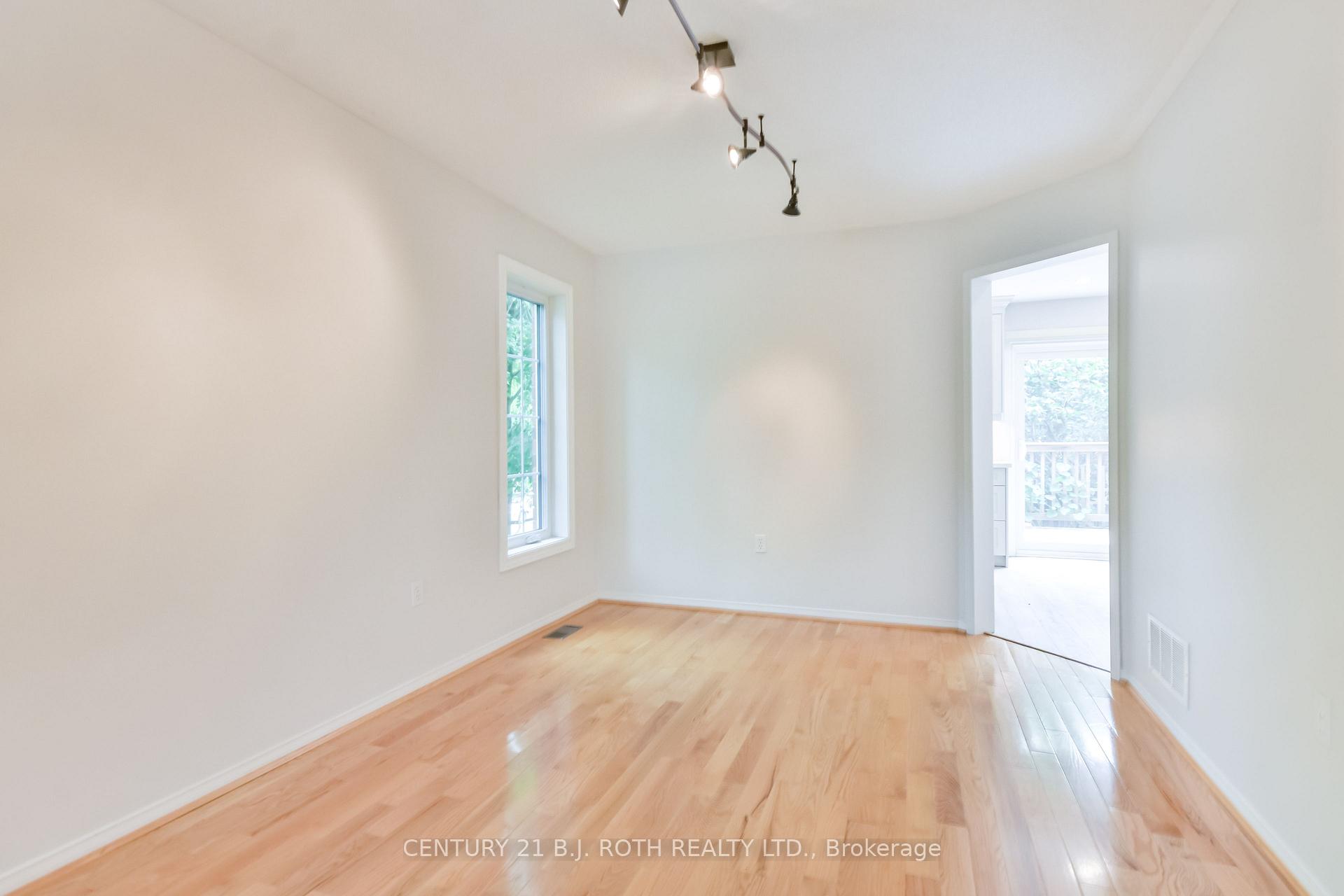 Photo 5 of 1 Kelly Place, Barrie, Allandale — HOMEH