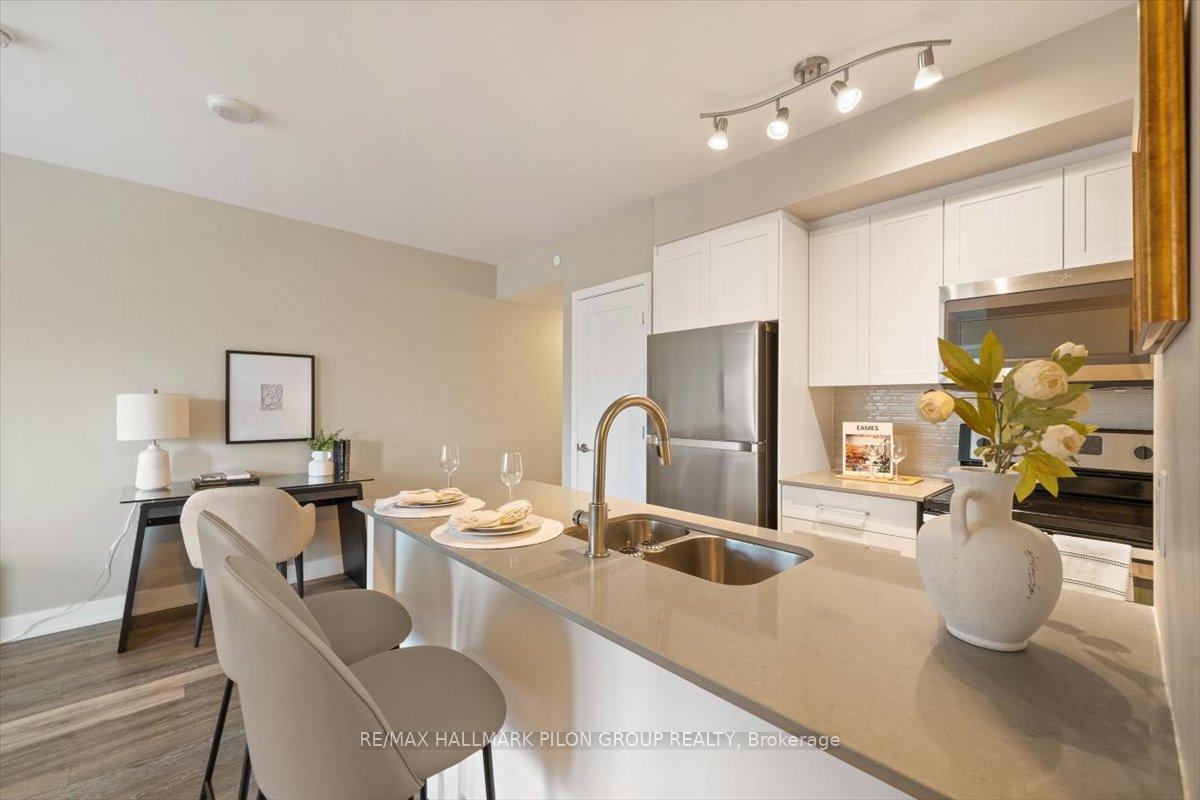 Photo 2 of Unit 204, 411 Mackay Street, Ottawa, Lindenlea — HOMEH