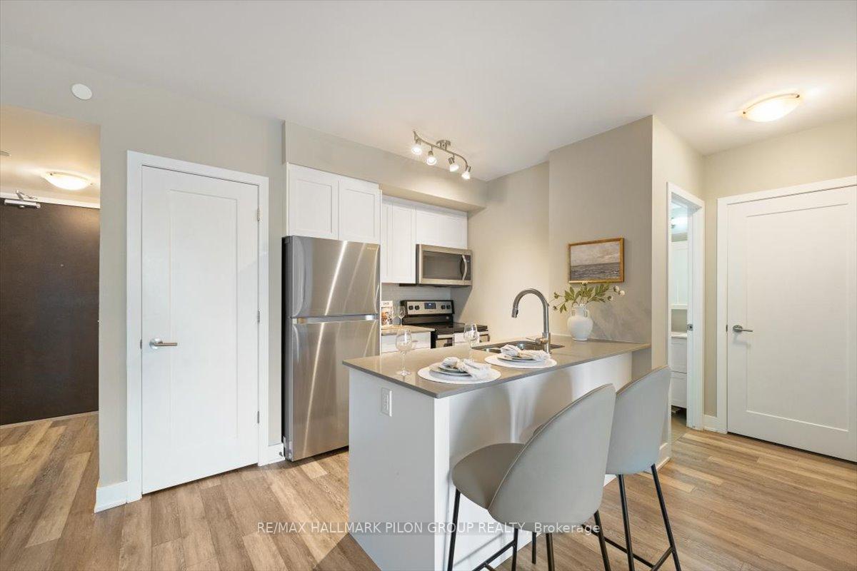 Photo 3 of Unit 204, 411 Mackay Street, Ottawa, Lindenlea — HOMEH