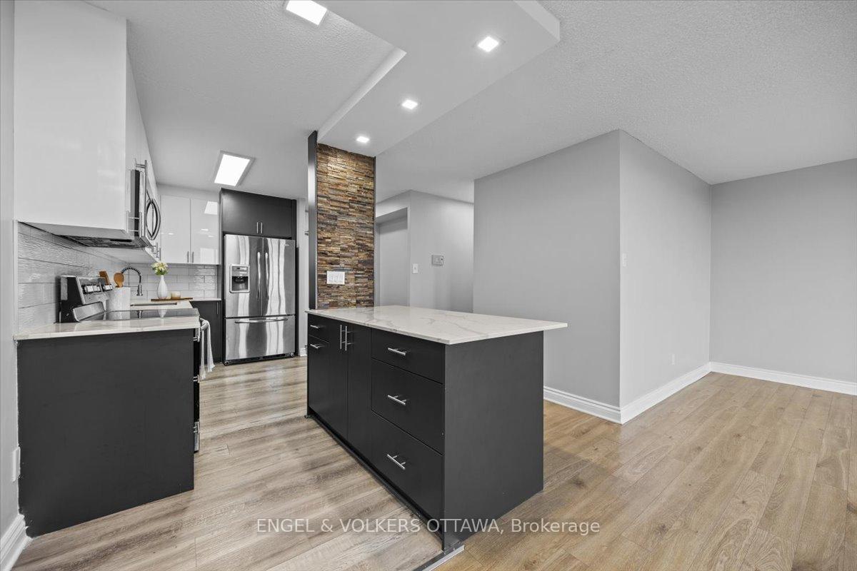 Photo 6 of Unit 610, 2020 Jasmine Crescent, Ottawa, Beacon Hill South — HOMEH