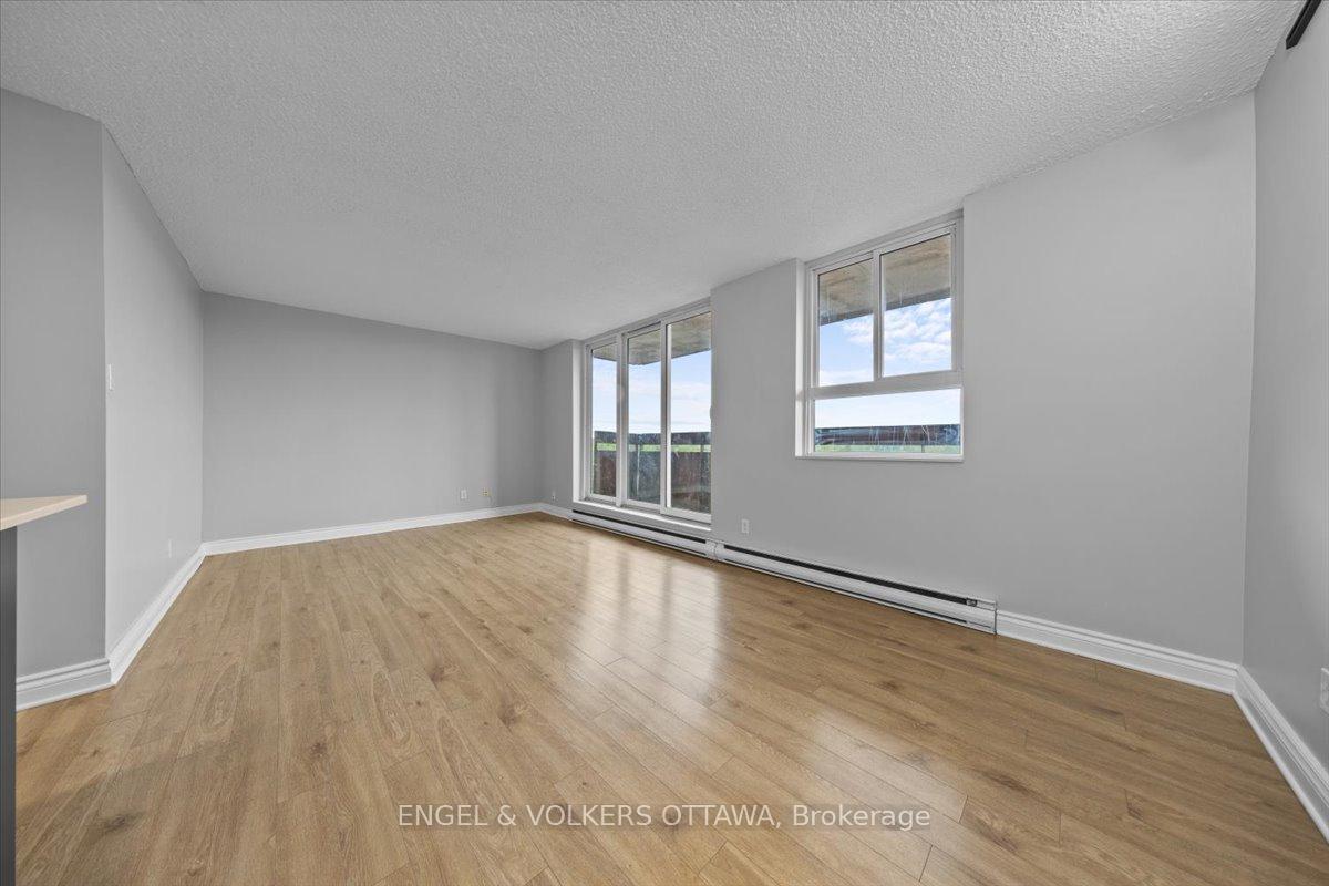 Photo 8 of Unit 610, 2020 Jasmine Crescent, Ottawa, Beacon Hill South — HOMEH