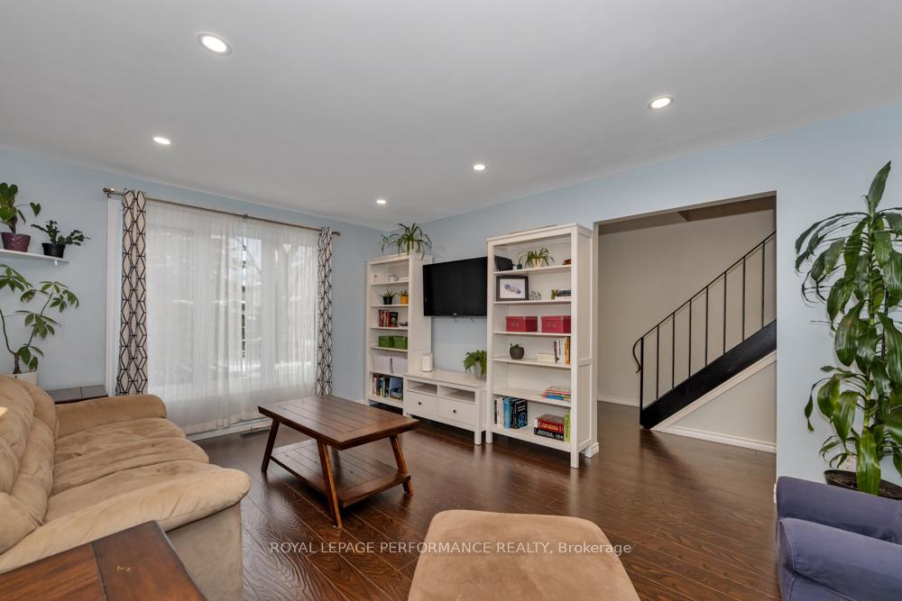 Photo 6 of Unit 4, 2300 Ogilvie Road, Ottawa, Beaconwood — HOMEH