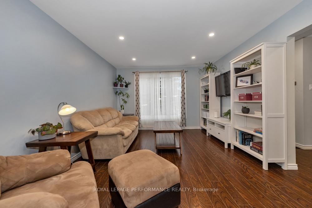 Photo 7 of Unit 4, 2300 Ogilvie Road, Ottawa, Beaconwood — HOMEH