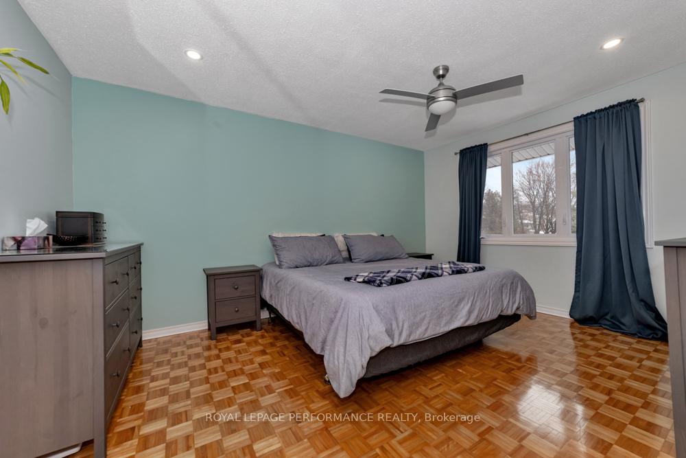 Photo 18 of Unit 4, 2300 Ogilvie Road, Ottawa, Beaconwood — HOMEH