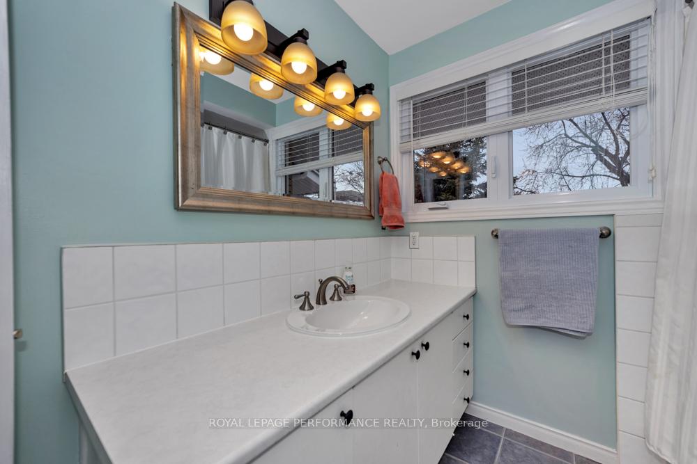 Photo 25 of Unit 4, 2300 Ogilvie Road, Ottawa, Beaconwood — HOMEH