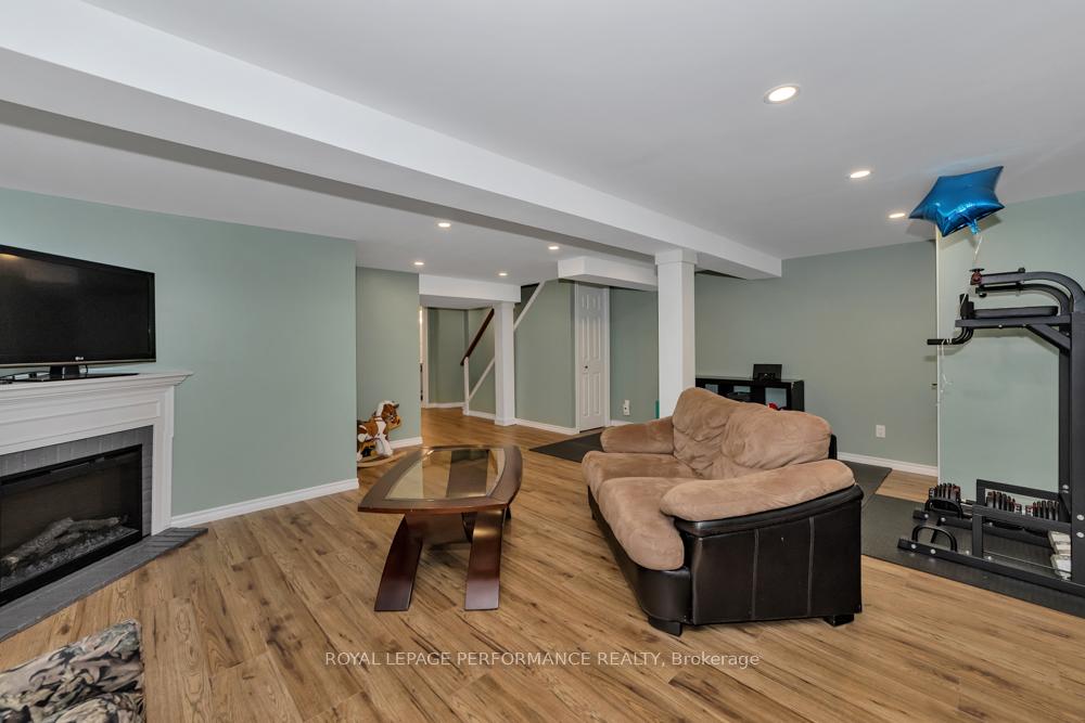 Photo 30 of Unit 4, 2300 Ogilvie Road, Ottawa, Beaconwood — HOMEH