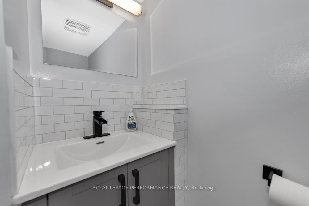 Photo 32 of Unit 4, 2300 Ogilvie Road, Ottawa, Beaconwood — HOMEH