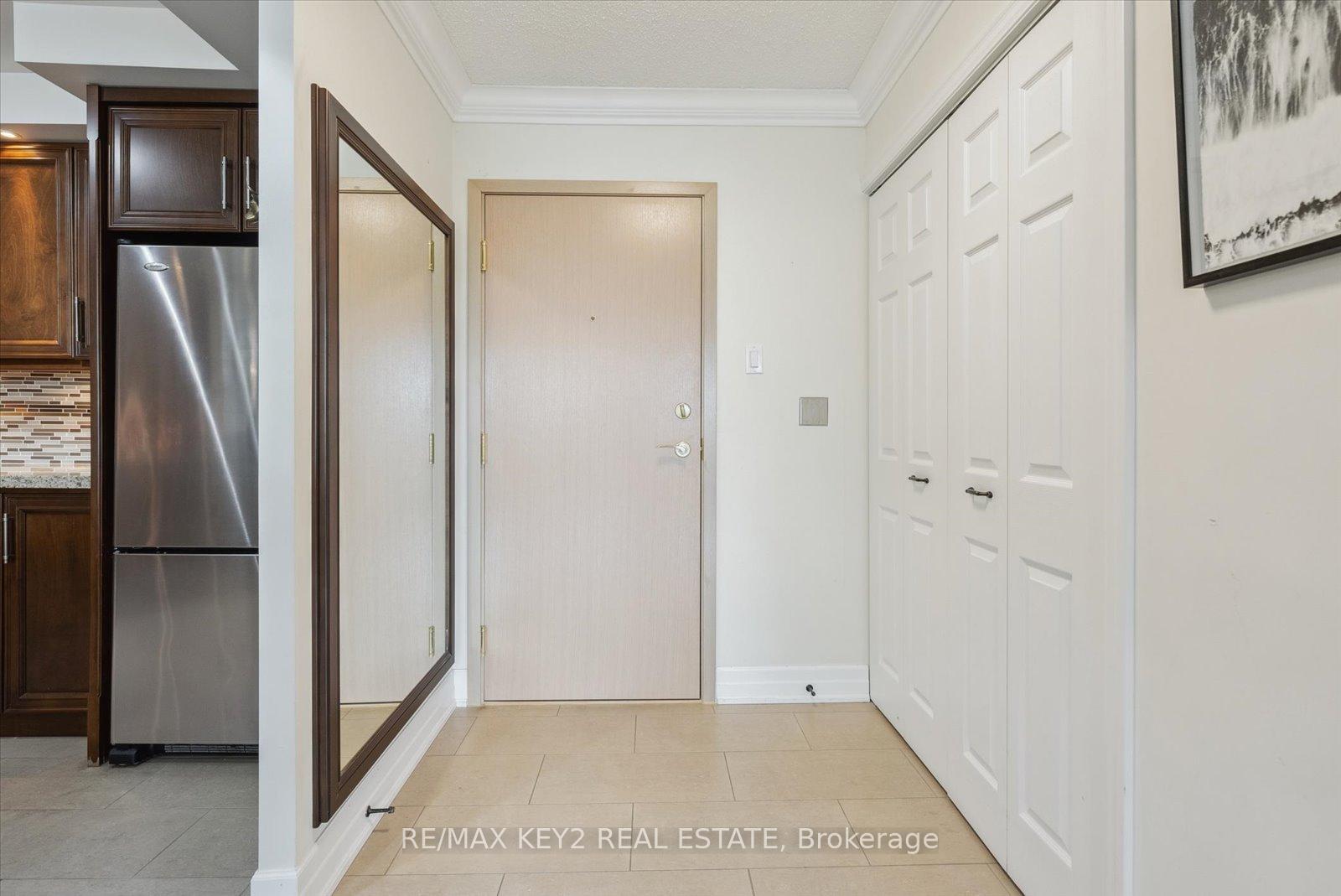Photo 2 of Unit 305, 7805 Bayview Avenue, Markham, Aileen-Willowbrook — HOMEH