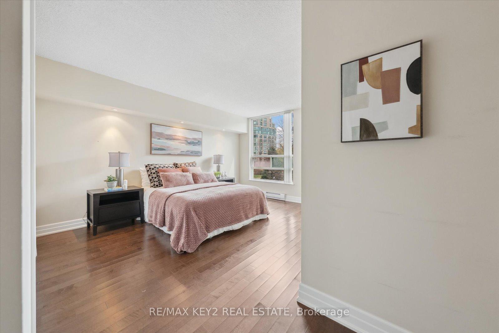 Photo 15 of Unit 305, 7805 Bayview Avenue, Markham, Aileen-Willowbrook — HOMEH