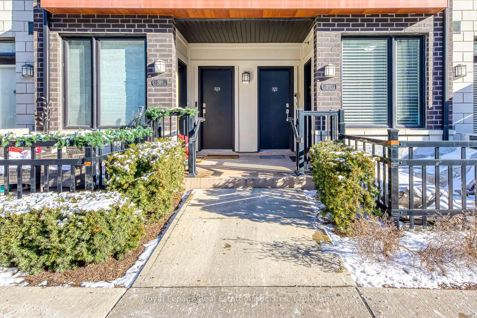 Photo 3 of Unit 310, 1555 Kingston Road, Pickering, Brock Ridge — HOMEH