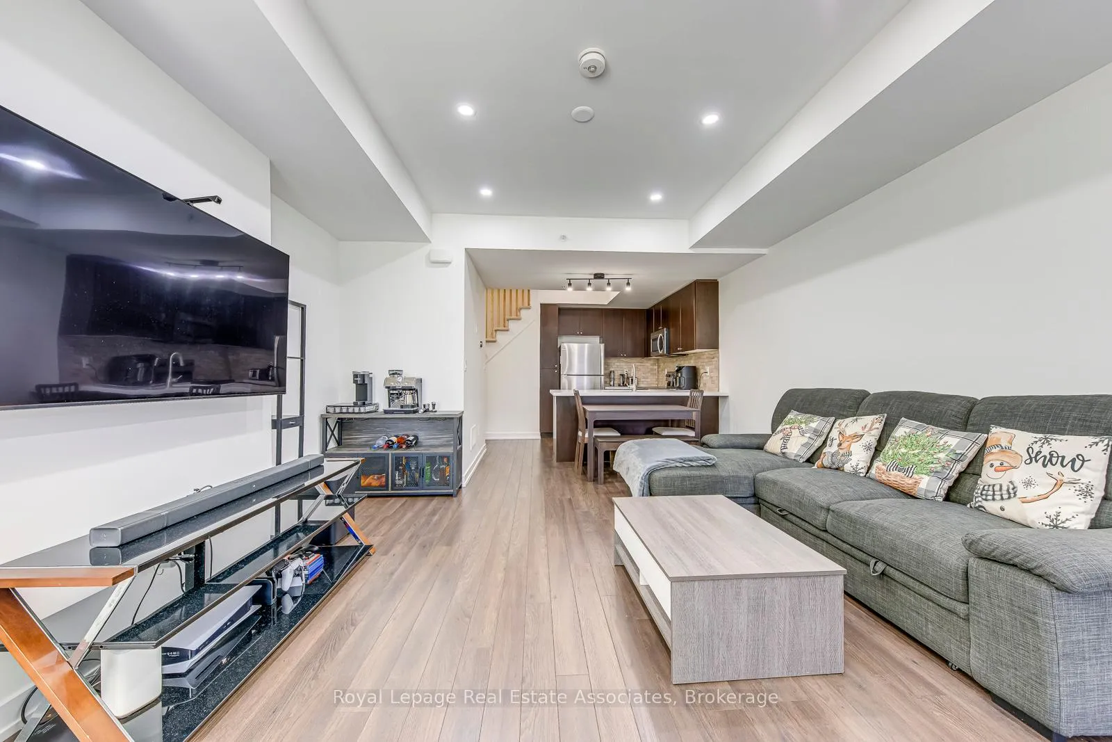Photo 7 of Unit 310, 1555 Kingston Road, Pickering, Brock Ridge — HOMEH