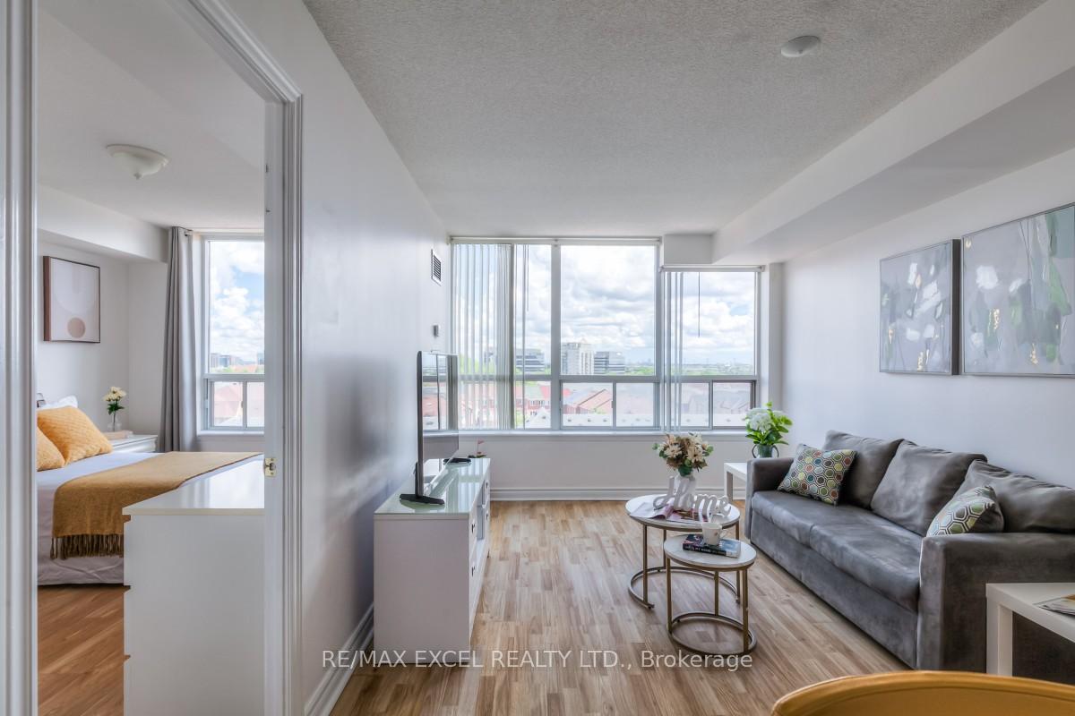 Photo 4 of Unit 701, 25 Times Avenue, Markham, Commerce Valley — HOMEH