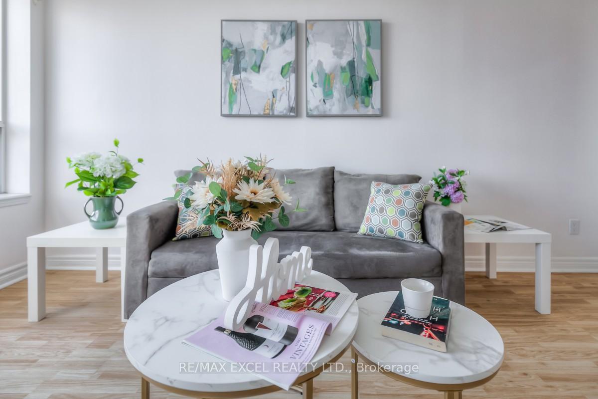 Photo 6 of Unit 701, 25 Times Avenue, Markham, Commerce Valley — HOMEH