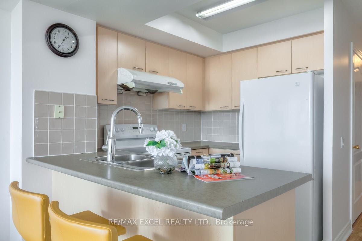 Photo 11 of Unit 701, 25 Times Avenue, Markham, Commerce Valley — HOMEH