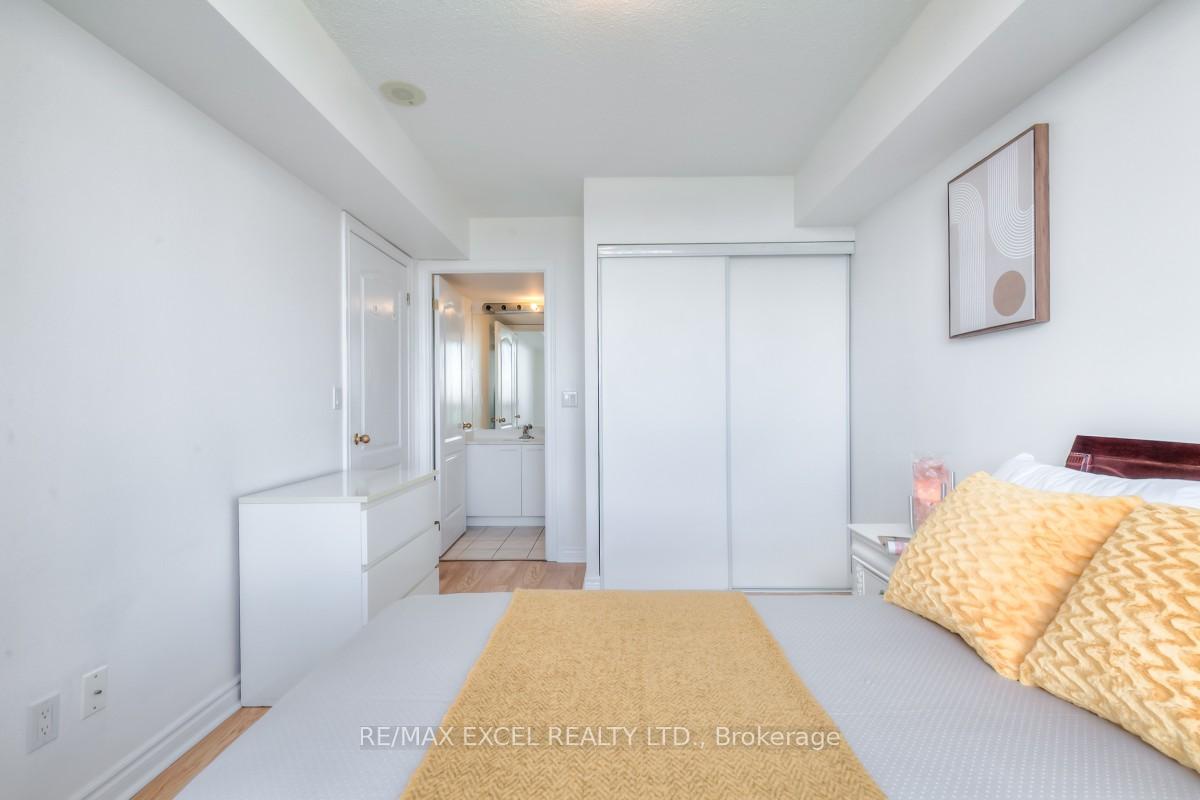 Photo 17 of Unit 701, 25 Times Avenue, Markham, Commerce Valley — HOMEH