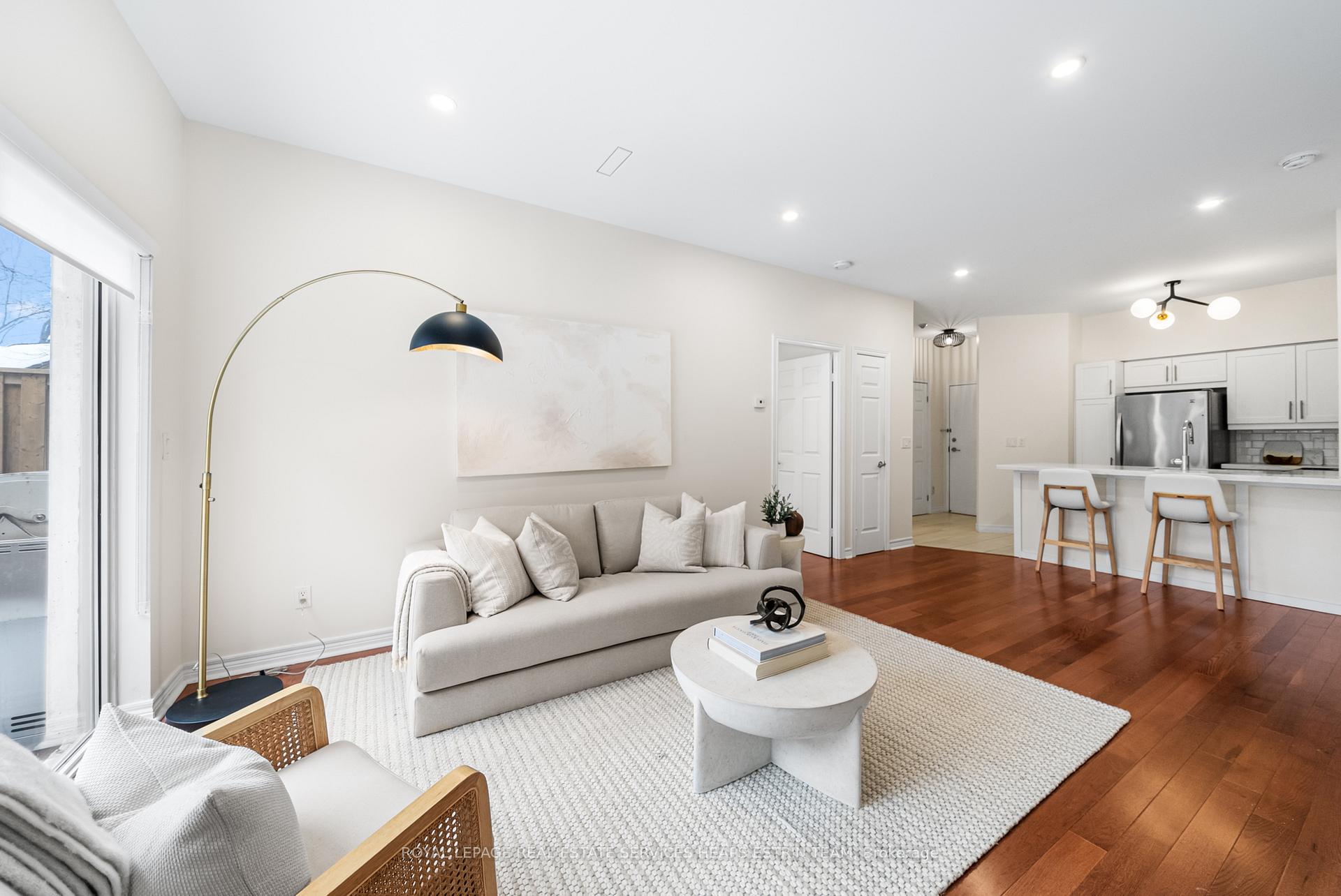 Photo 3 of Unit 106, 211 Randolph Road, Toronto, Leaside — HOMEH