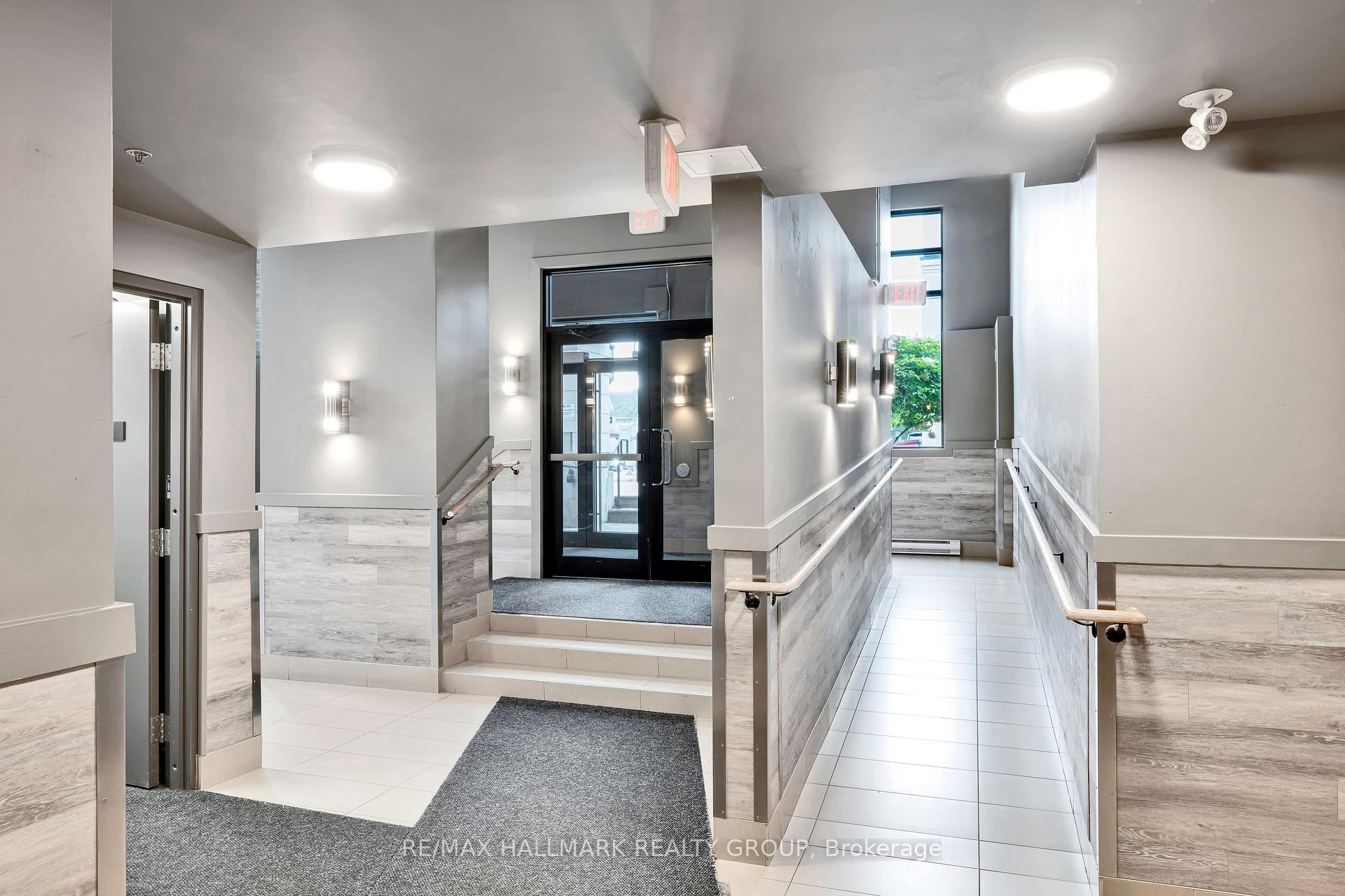 Photo 4 of Unit 407, 429 Kent Street, Ottawa, Ottawa Centre — HOMEH