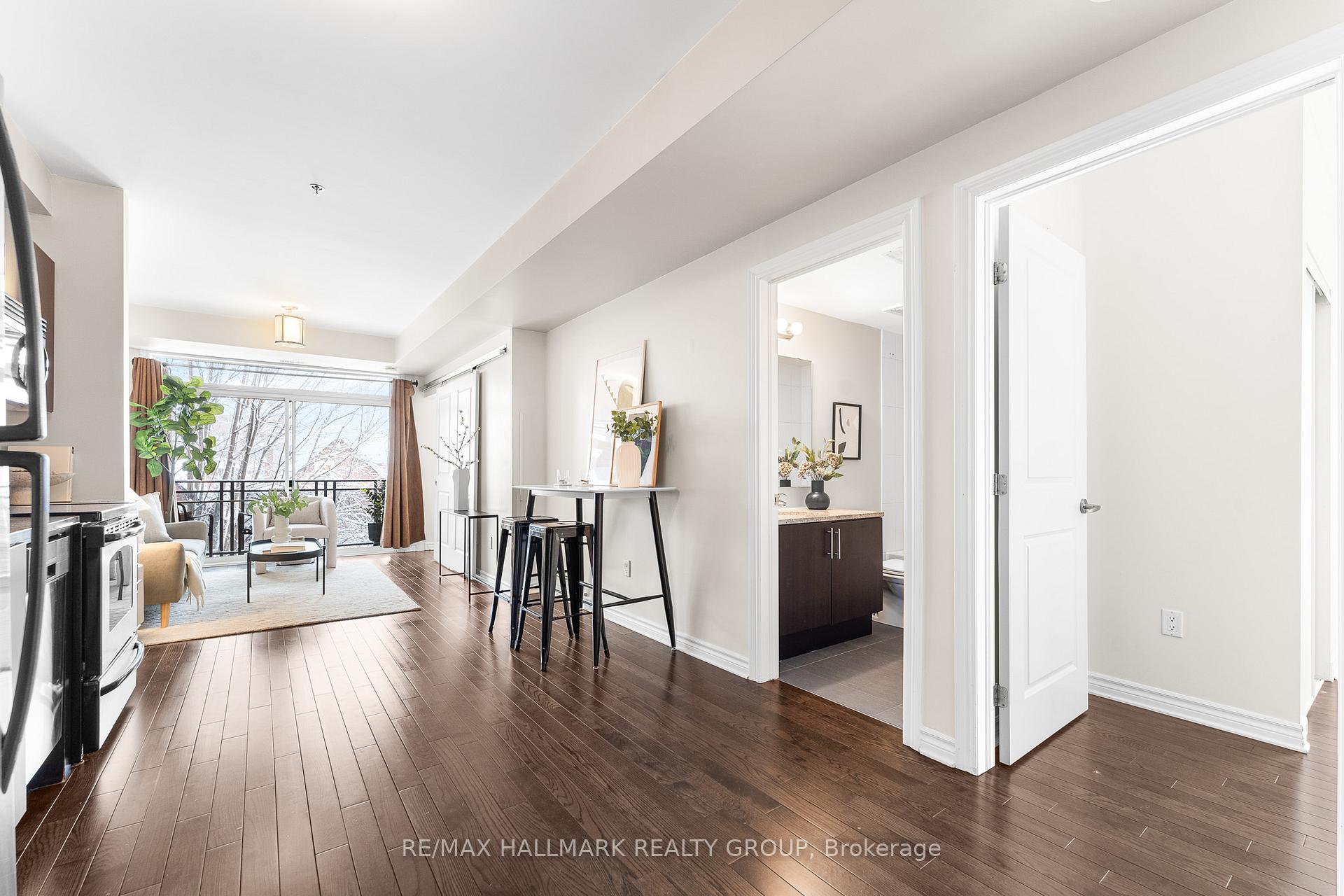 Photo 5 of Unit 407, 429 Kent Street, Ottawa, Ottawa Centre — HOMEH