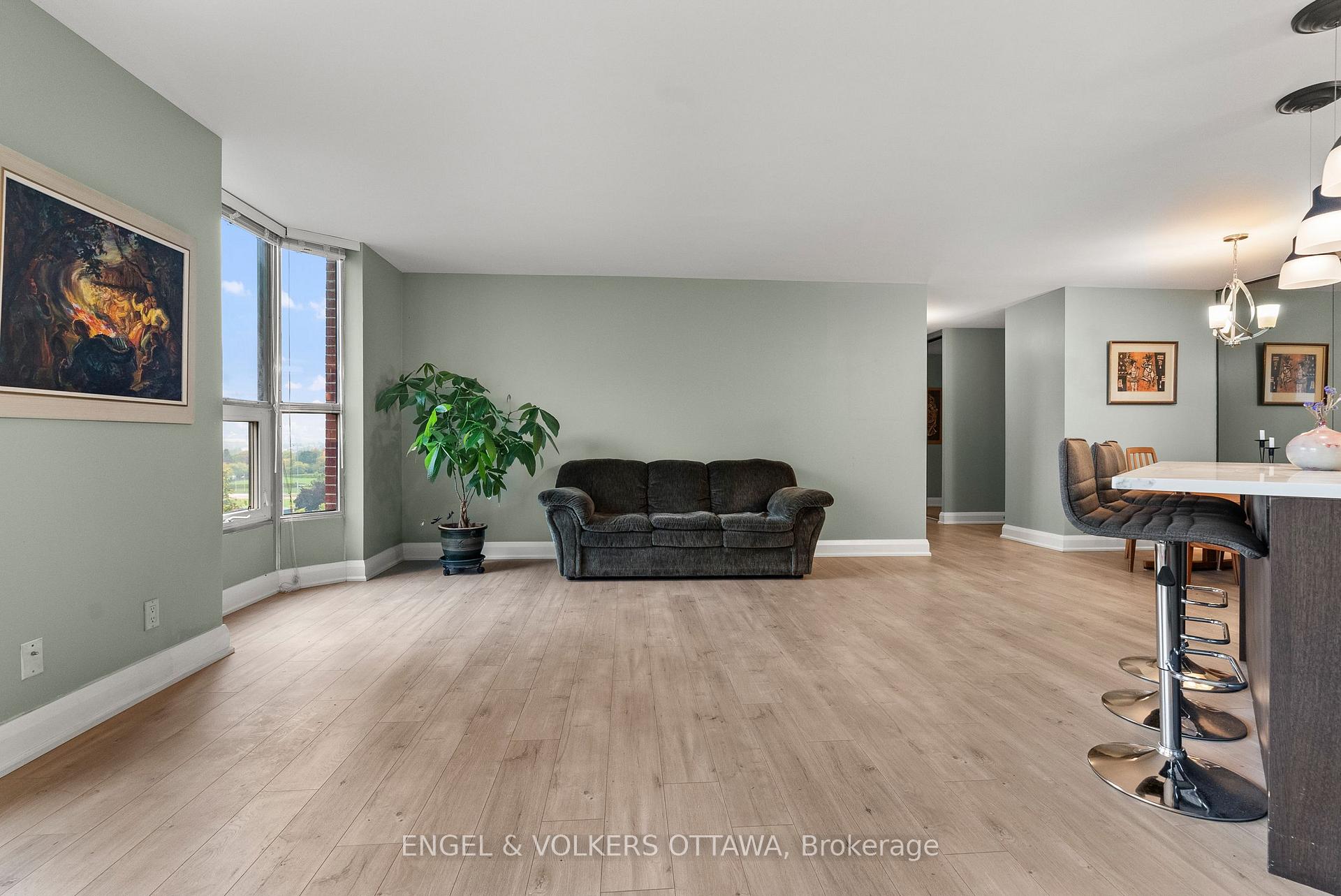 Photo 18 of Unit 1006, 2951 Riverside Drive, Ottawa, Mooneys Bay/Riverside Park — HOMEH