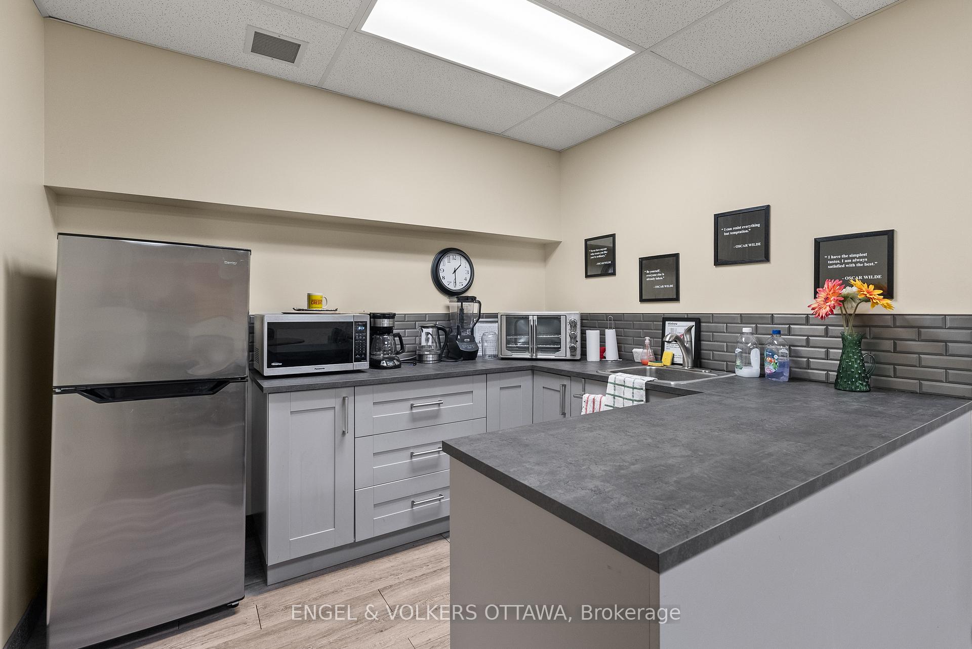 Photo 37 of Unit 1006, 2951 Riverside Drive, Ottawa, Mooneys Bay/Riverside Park — HOMEH